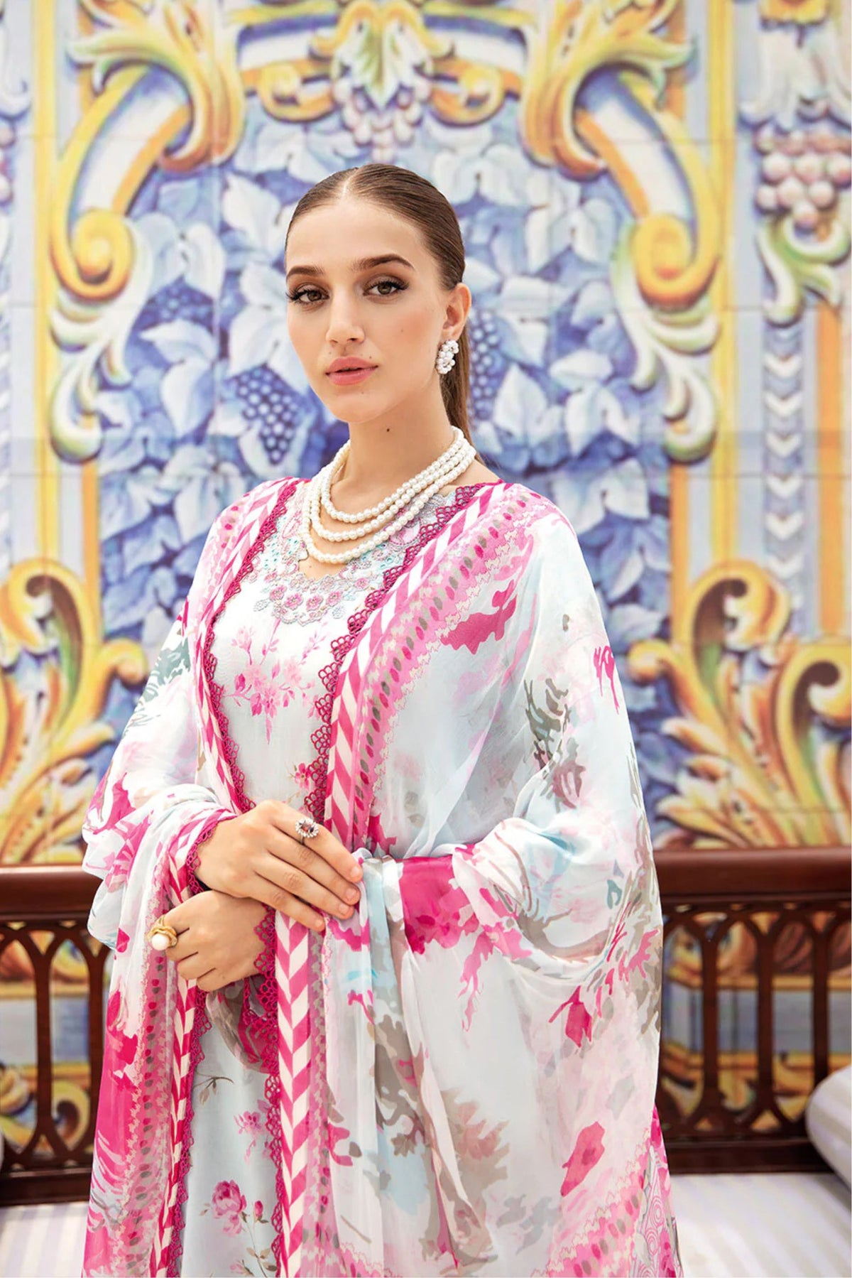 Pakistani lawn suits for summers