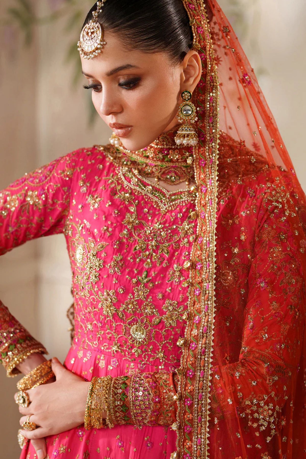 Yellow mehndi dress for women – traditional Pakistani wedding outfit