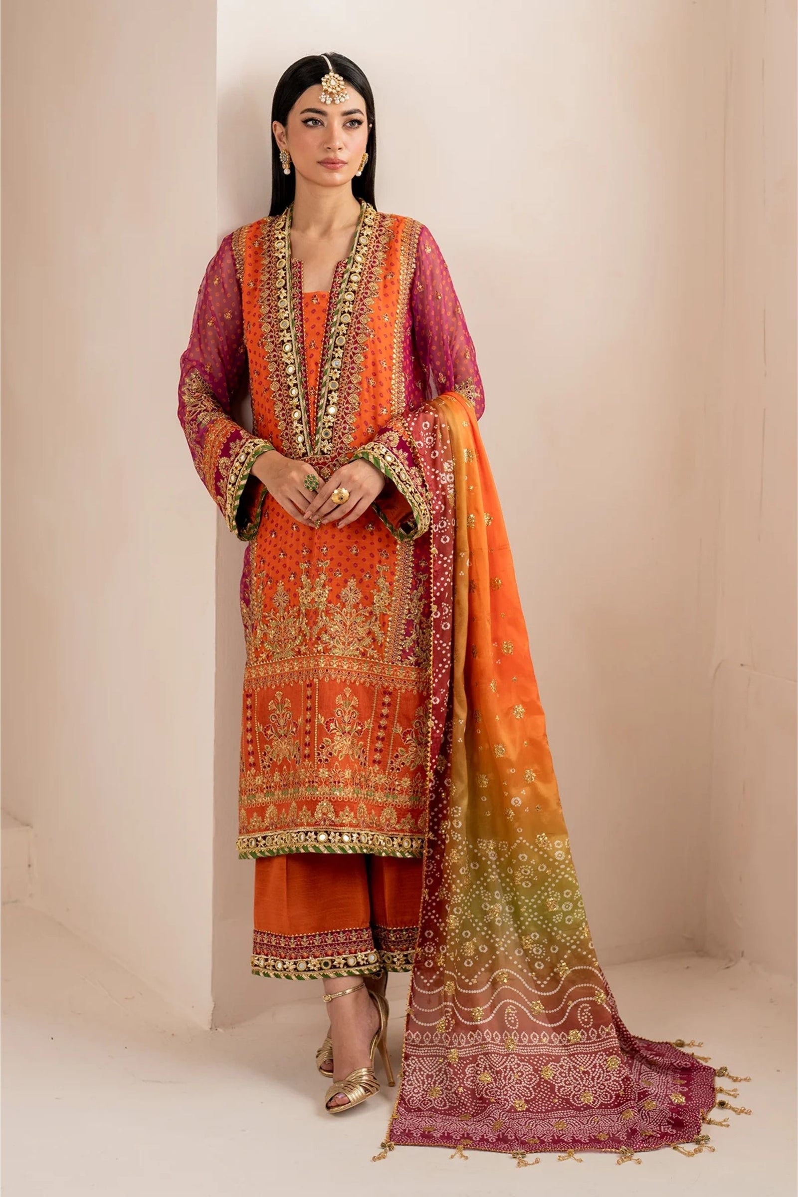 Mehndi Wear Suits Online