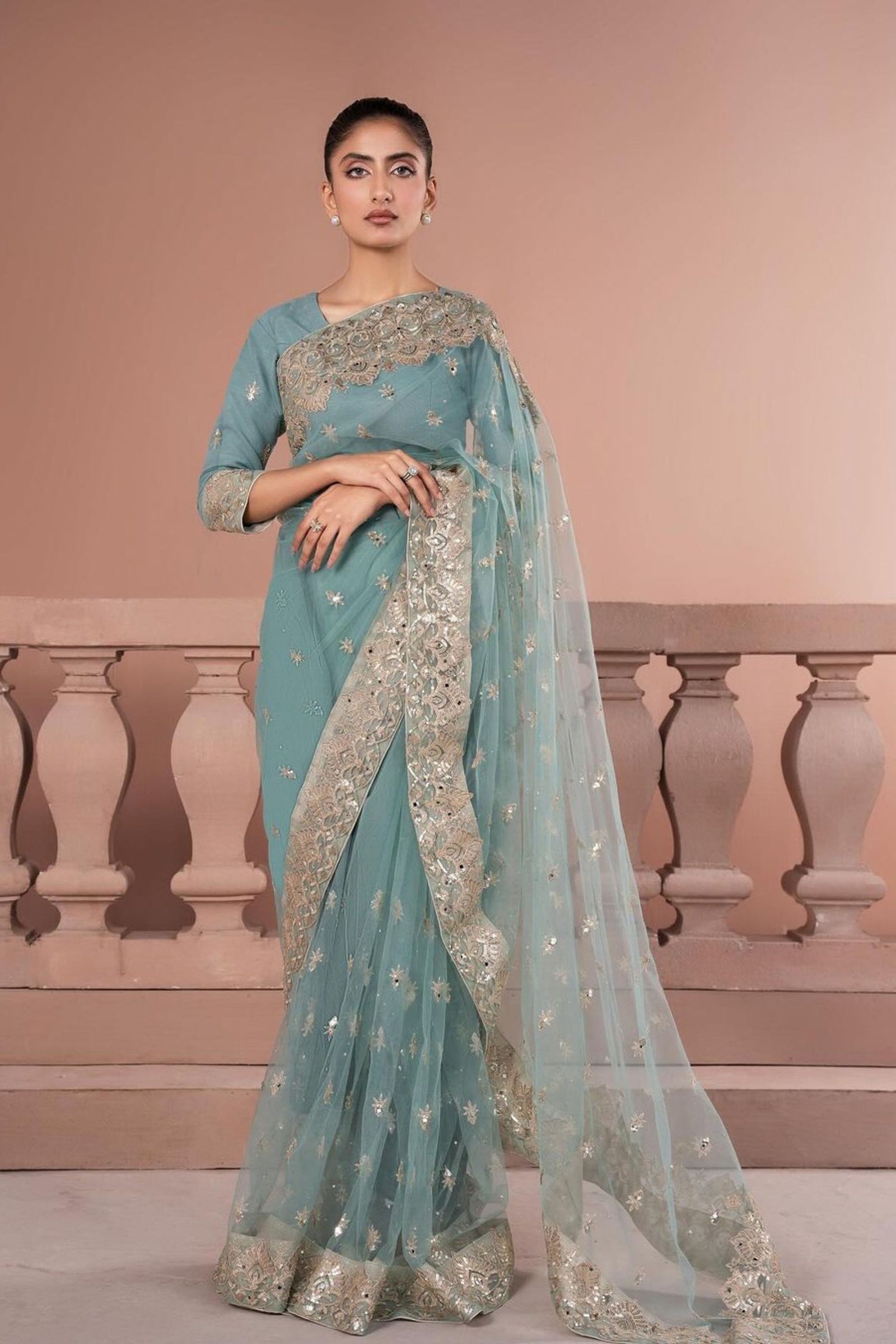 Pakistani Wedding Saree For Ladies