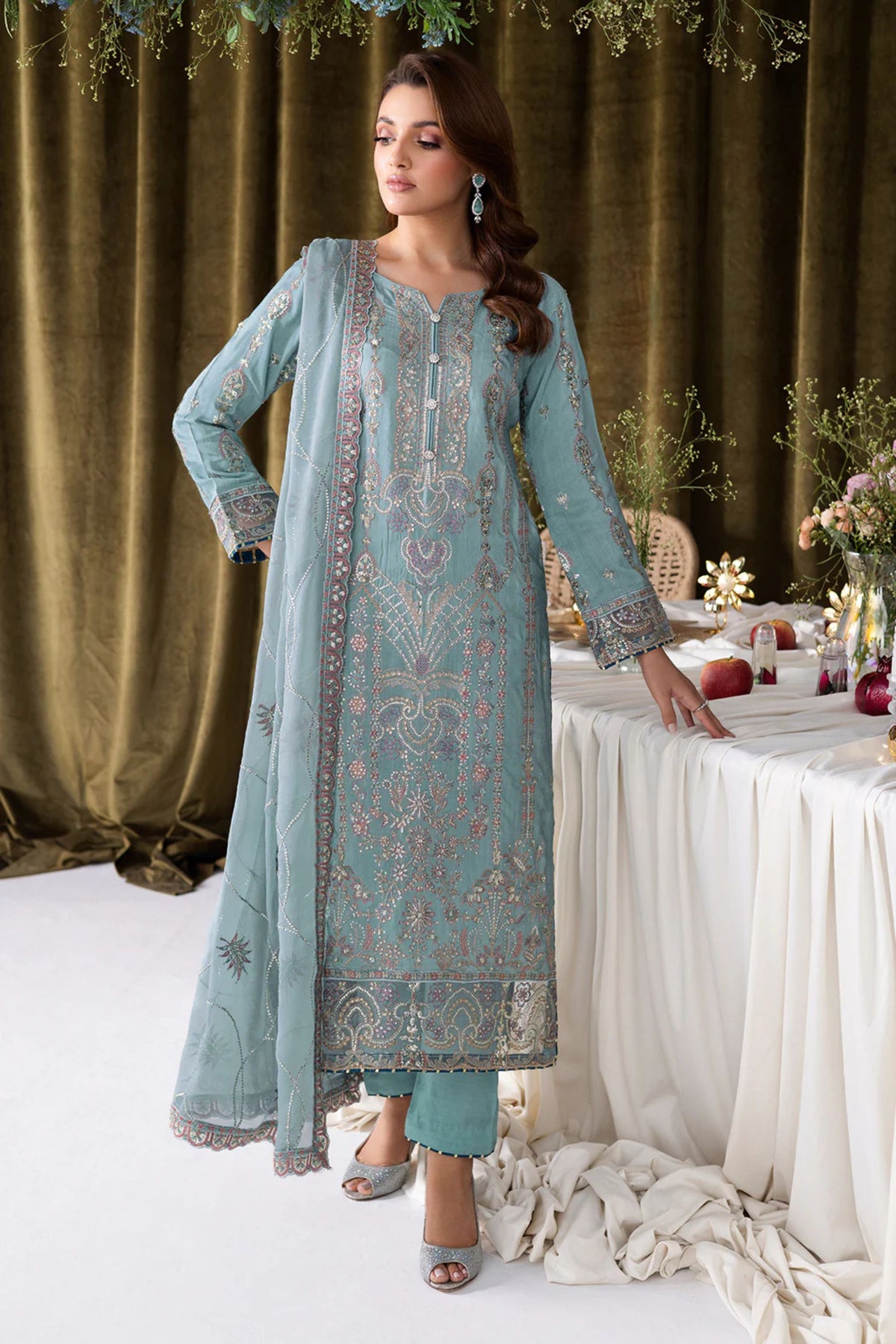 Pakistani Ladies Wedding Suits 