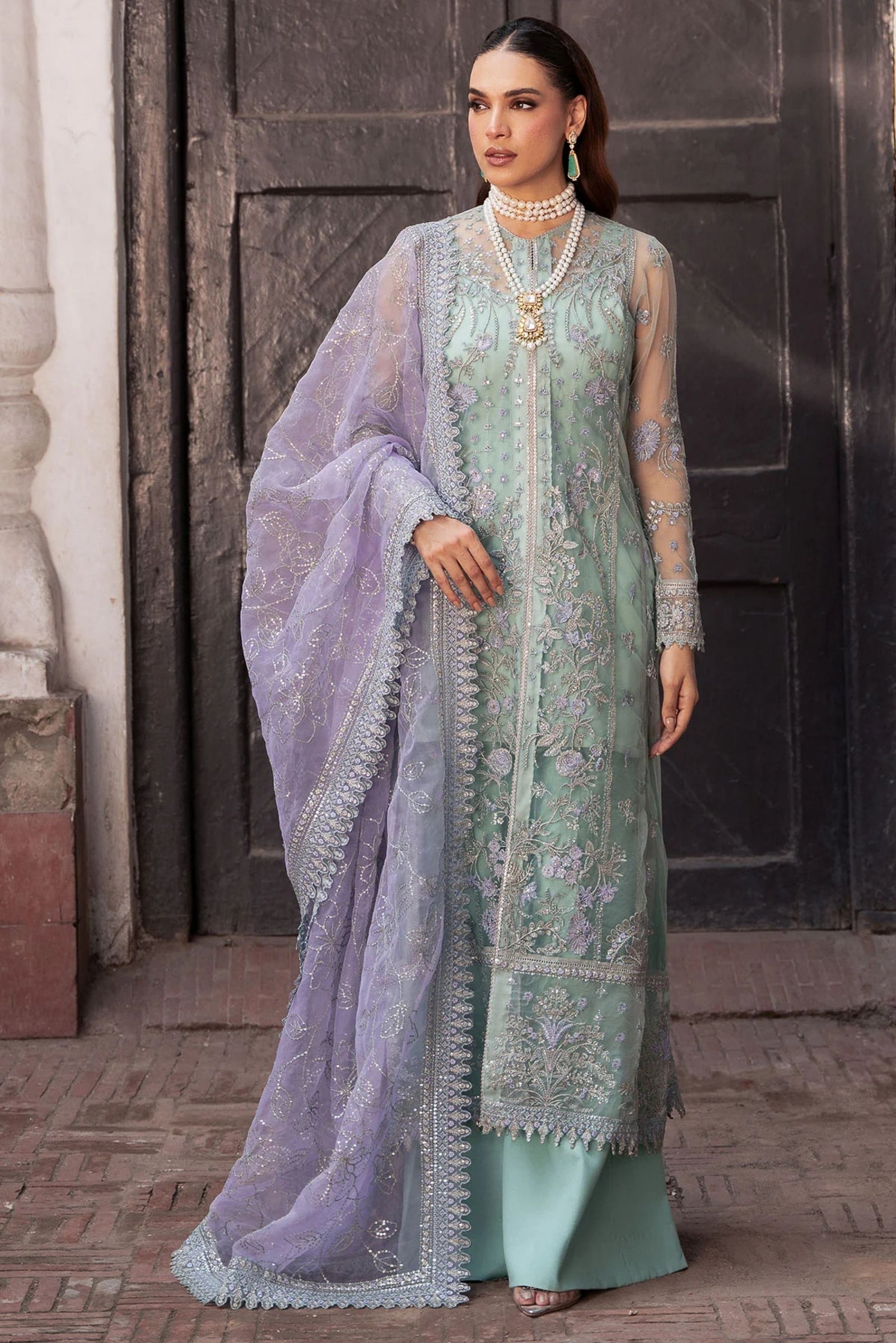 pakistani wedding outfits for sister of the bride