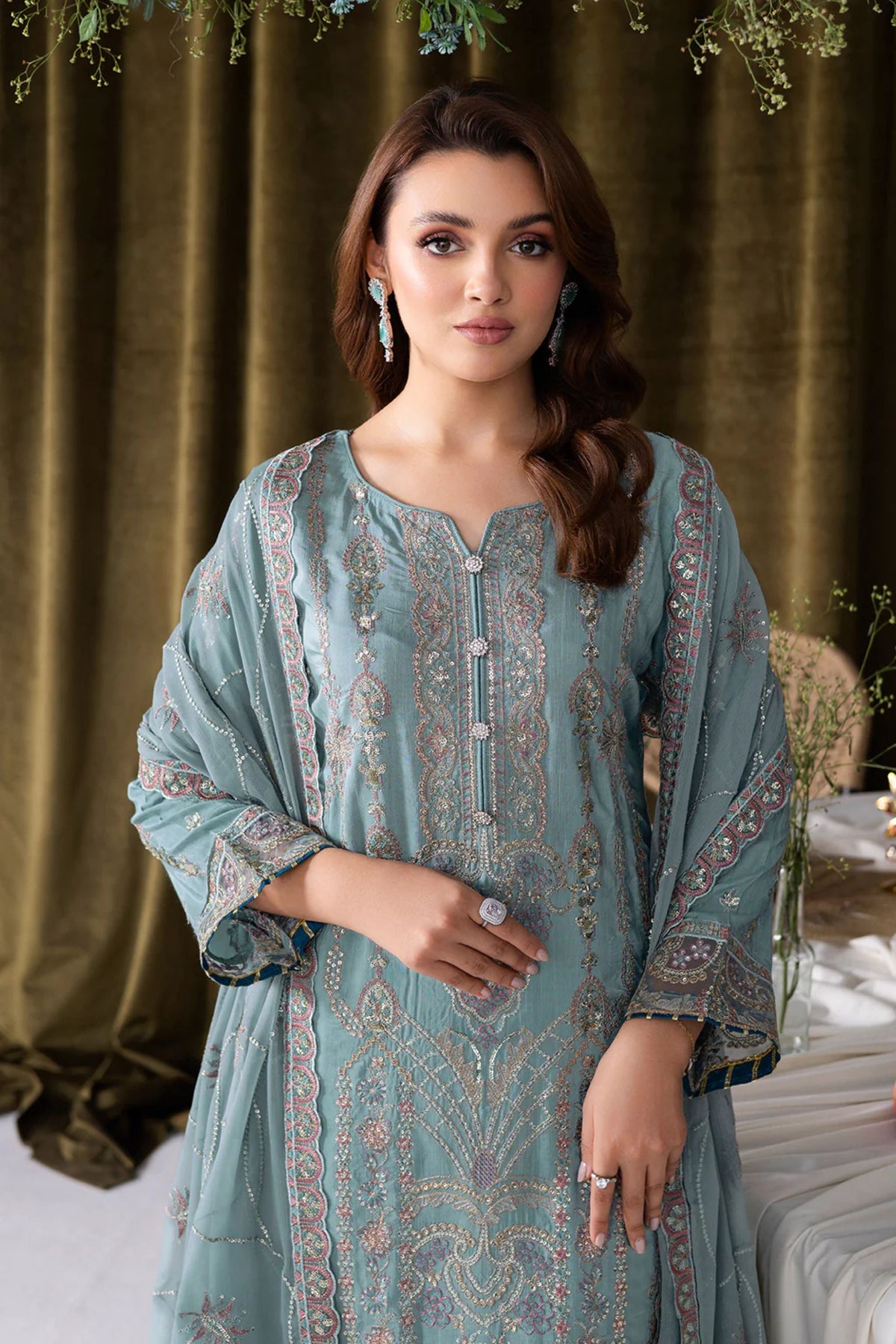 Pakistani Ladies Wedding Suits 
