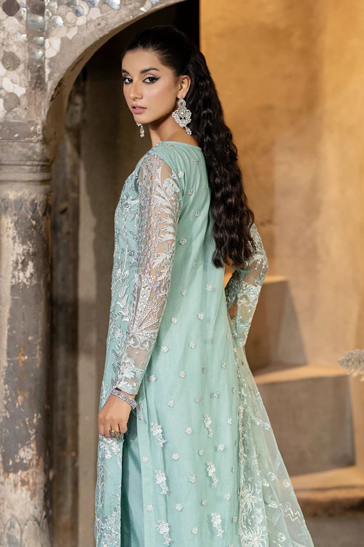 Pakistani Wedding Suits For Women