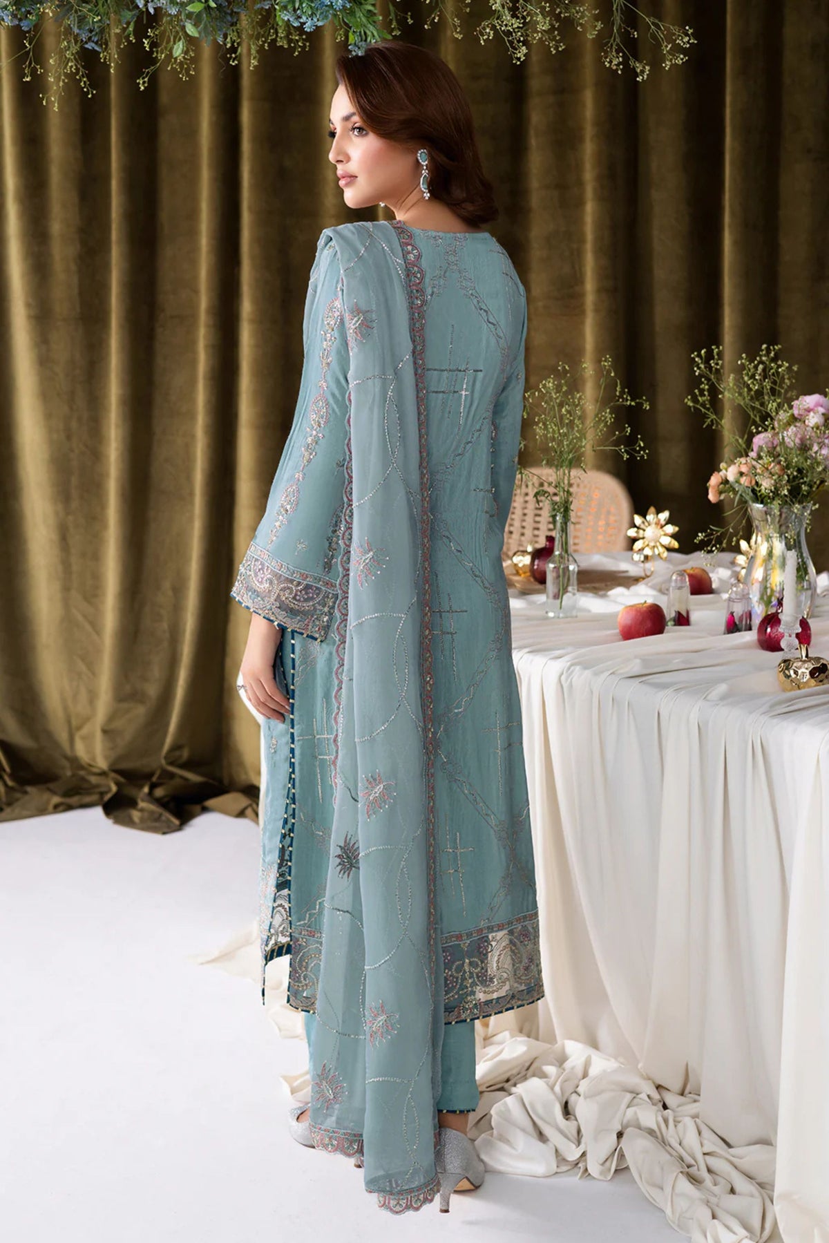 Pakistani Ladies Wedding Suits 