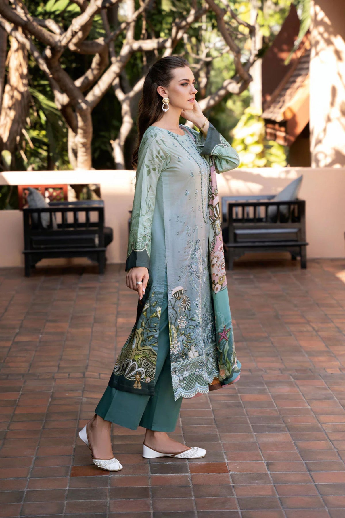 Casual Suits For Pakistani Get Togethers 
