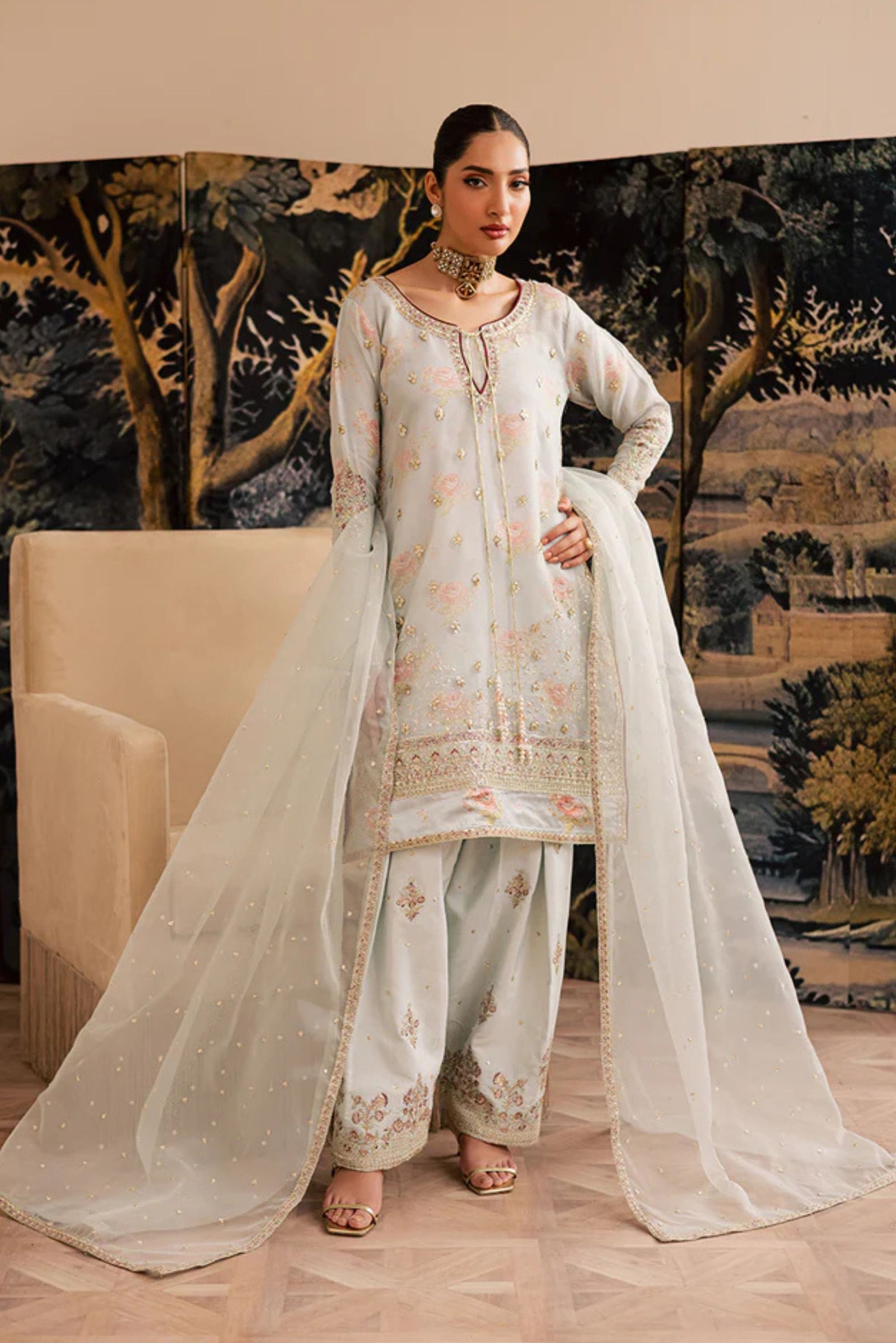 Pakistani Wedding Outfits For Ladies