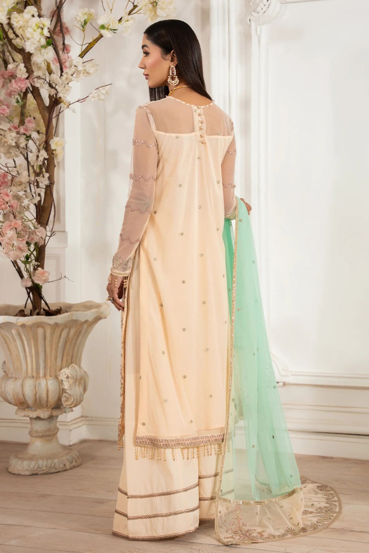 Formal Suits For Pakistani Wedding Function