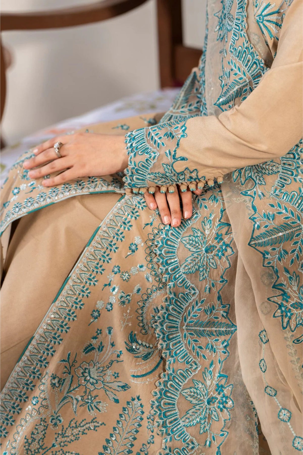 Women Formal Outfits for Get Together