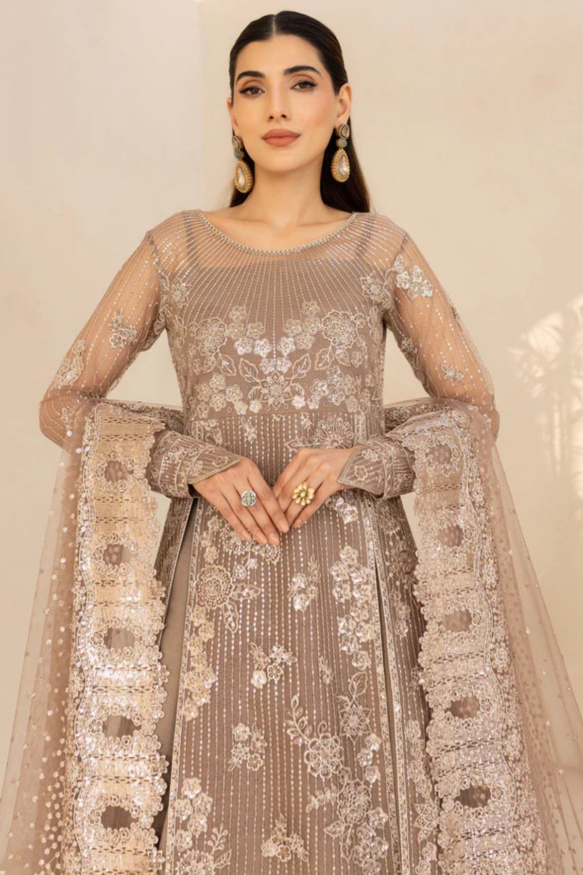 Women’s luxury wedding party outfit 