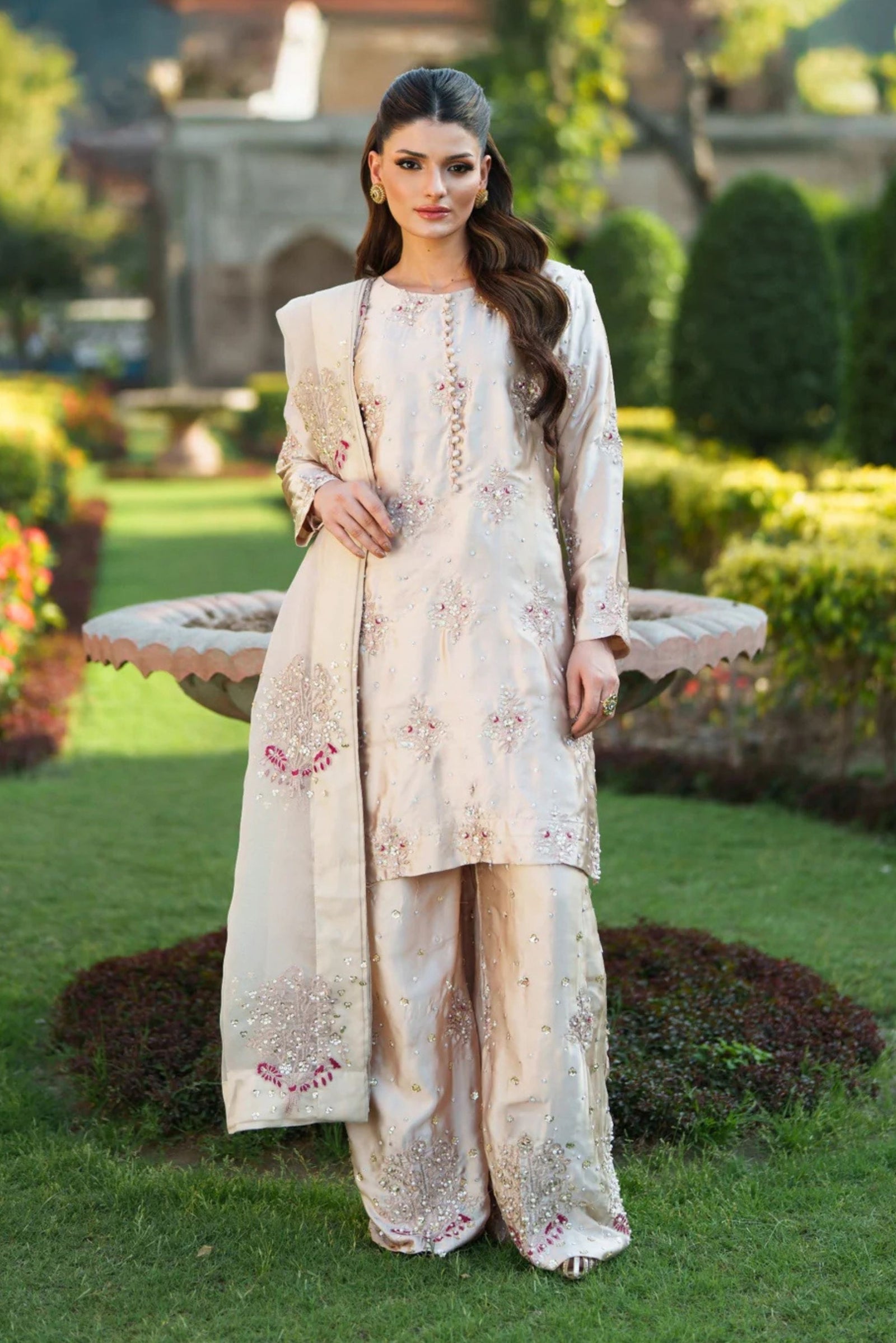 Traditional Pakistani Wedding Clothing