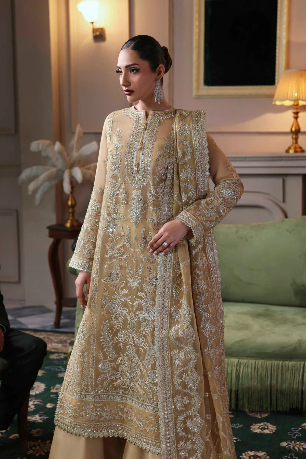 Pakistani Designer Wedding Outfits For Ladies