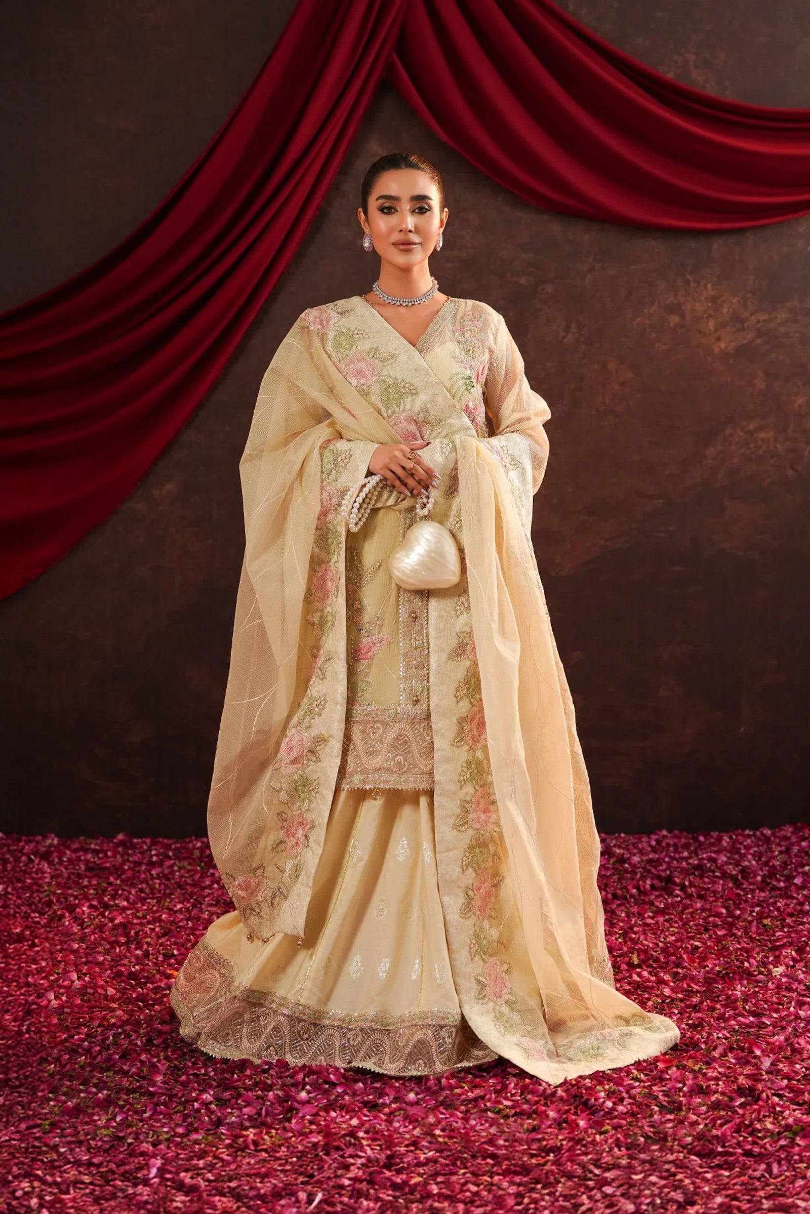 Pakistani wedding Clothes For Females
