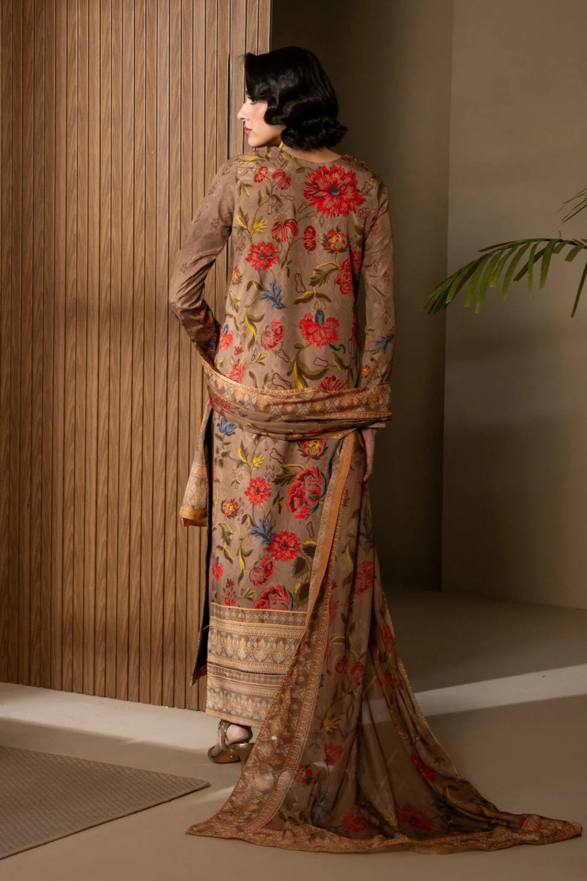 Party wear Suits For Pakistani Wedding Function