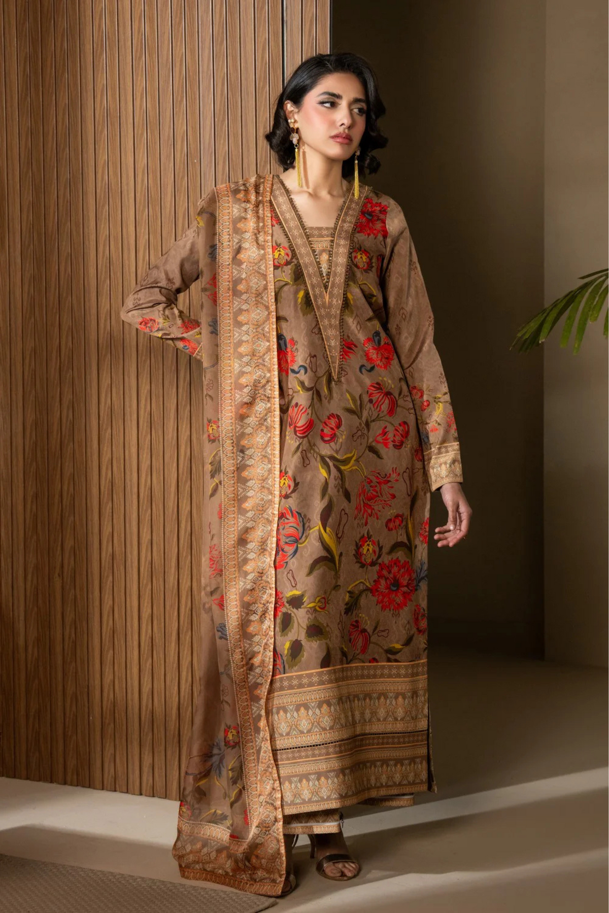 Party wear Suits For Pakistani Wedding Function