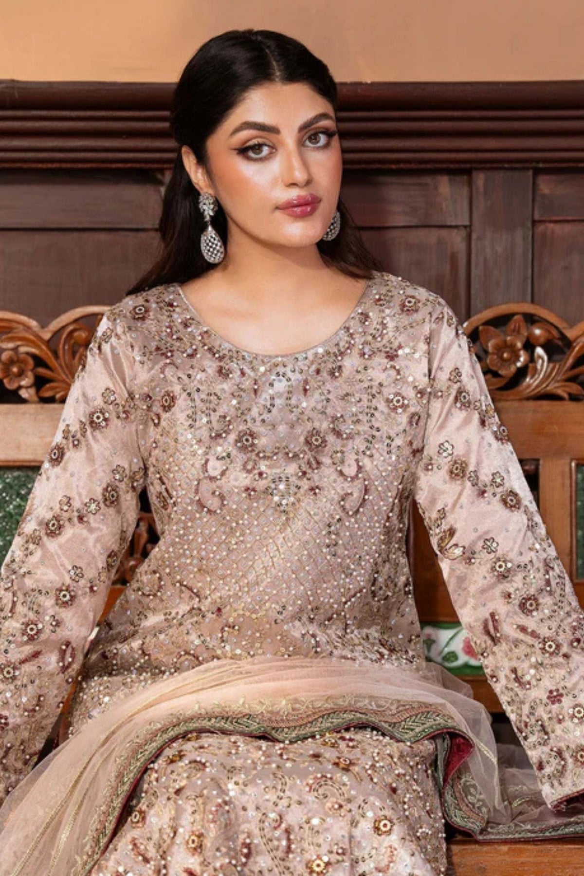 Pakistani Ladies Wedding Outfits