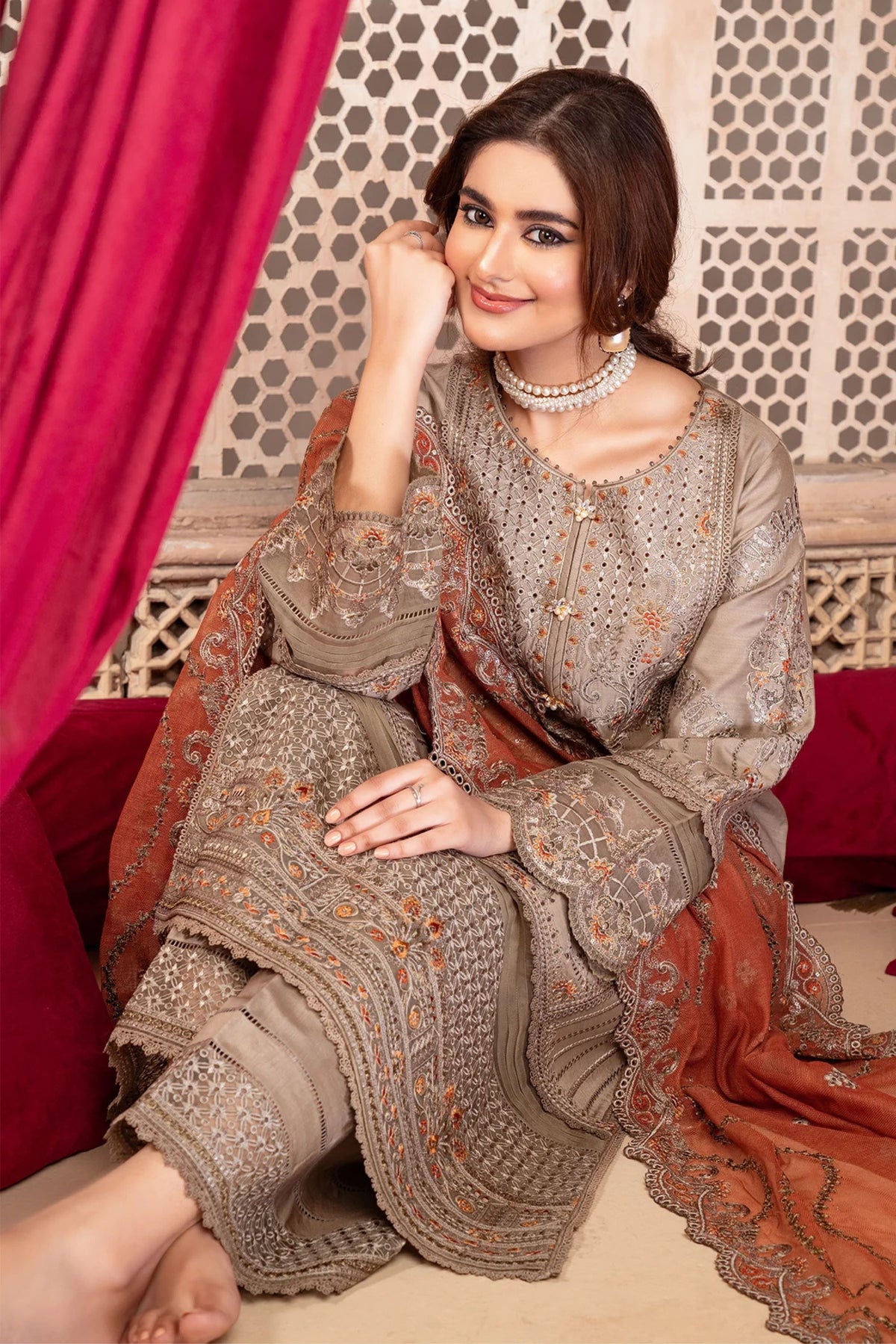 Pakistani Wedding Ensembles For Females