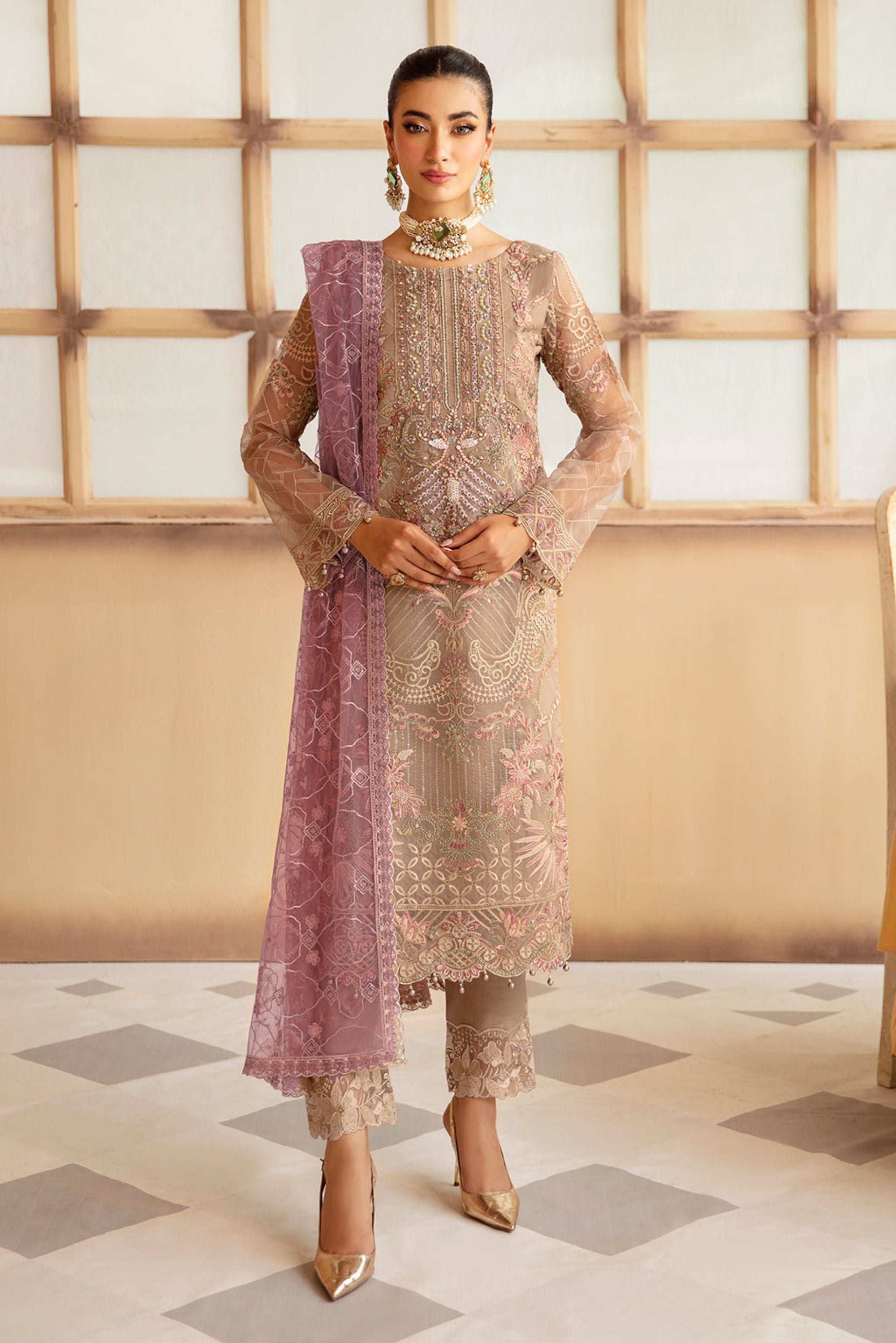 Traditional Pakistani Wedding Clothing 