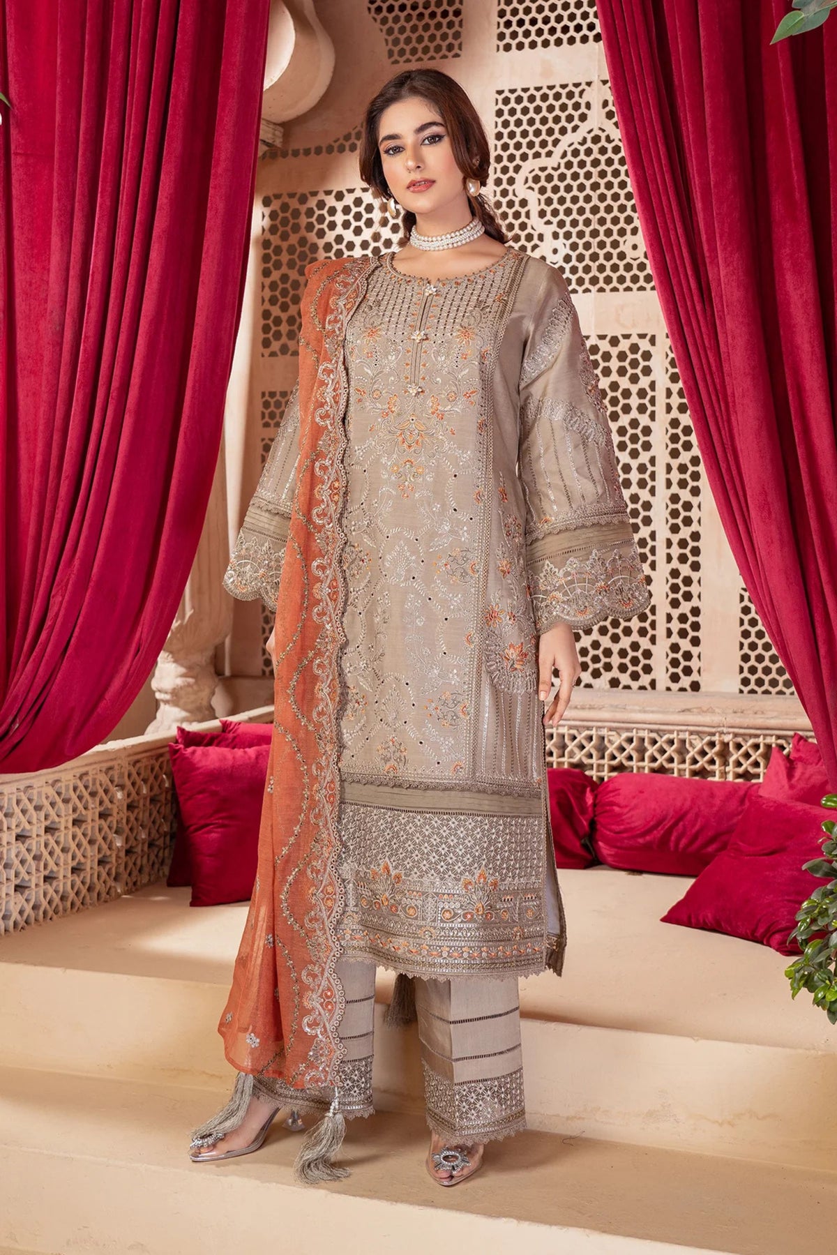 Pakistani Wedding Ensembles For Females