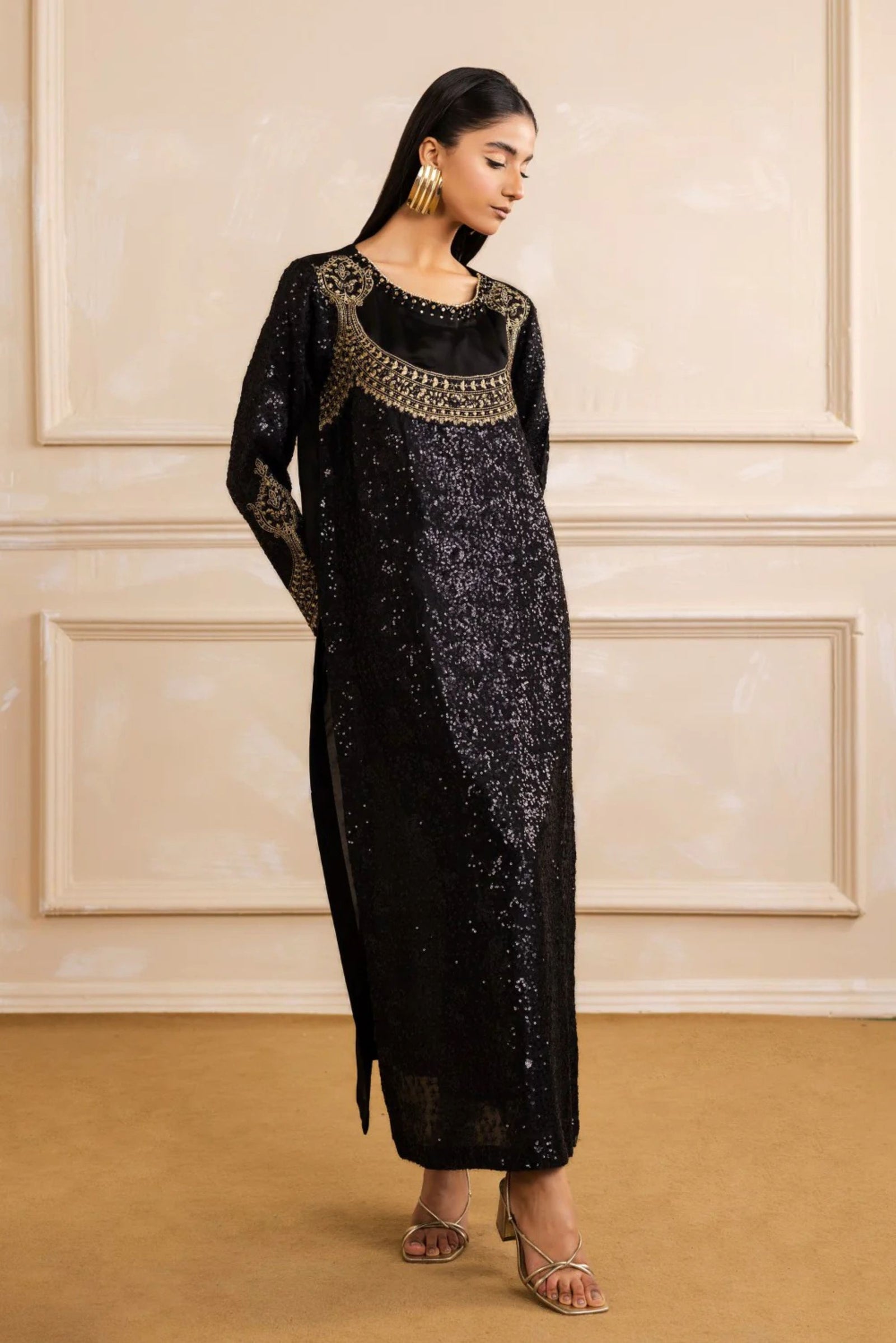 Party wear Pakistani outfits Online