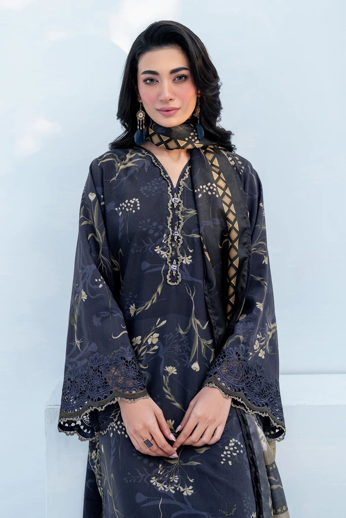 Pakistani Formal Suits For Get Together