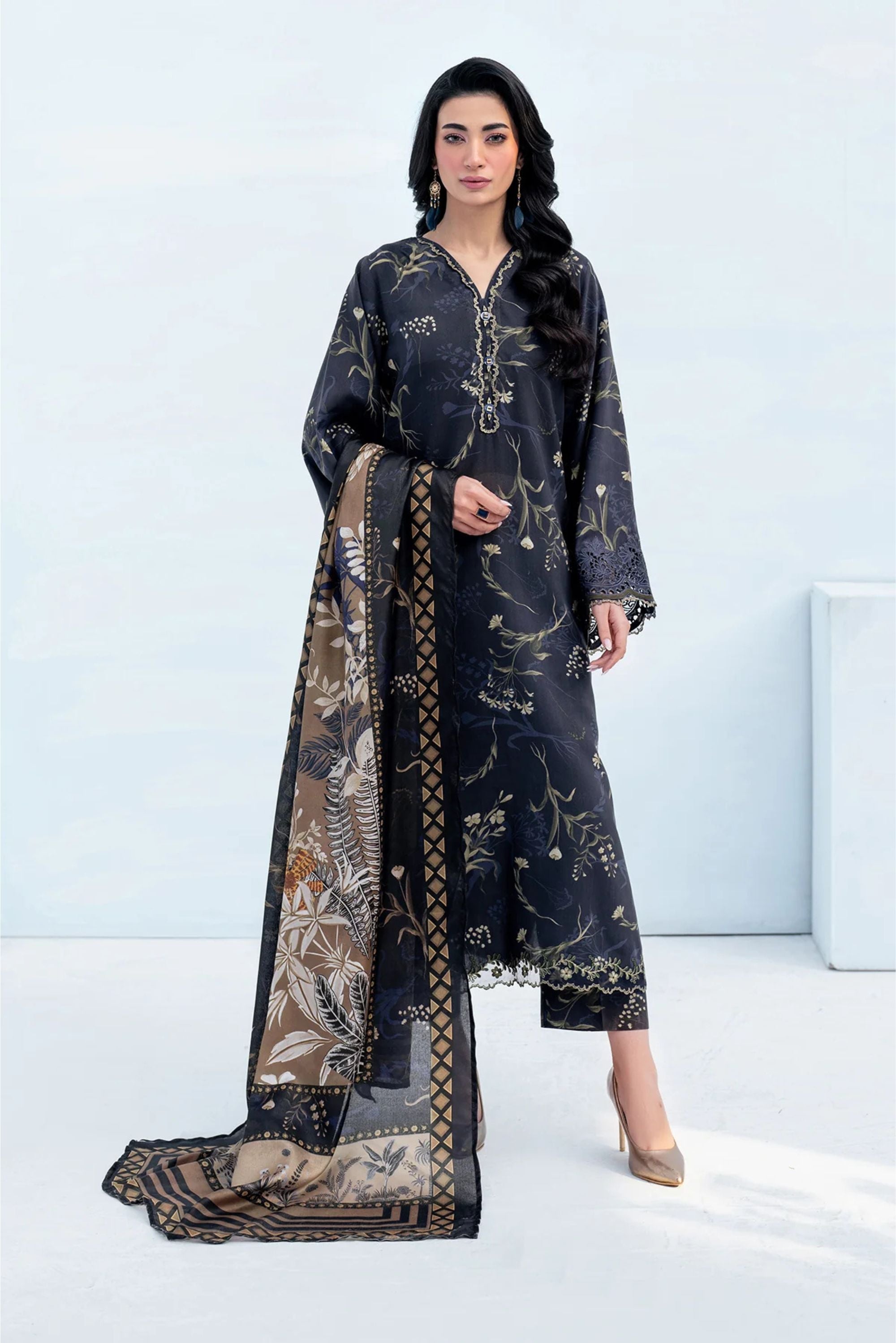 Pakistani Formal Suits For Get Together