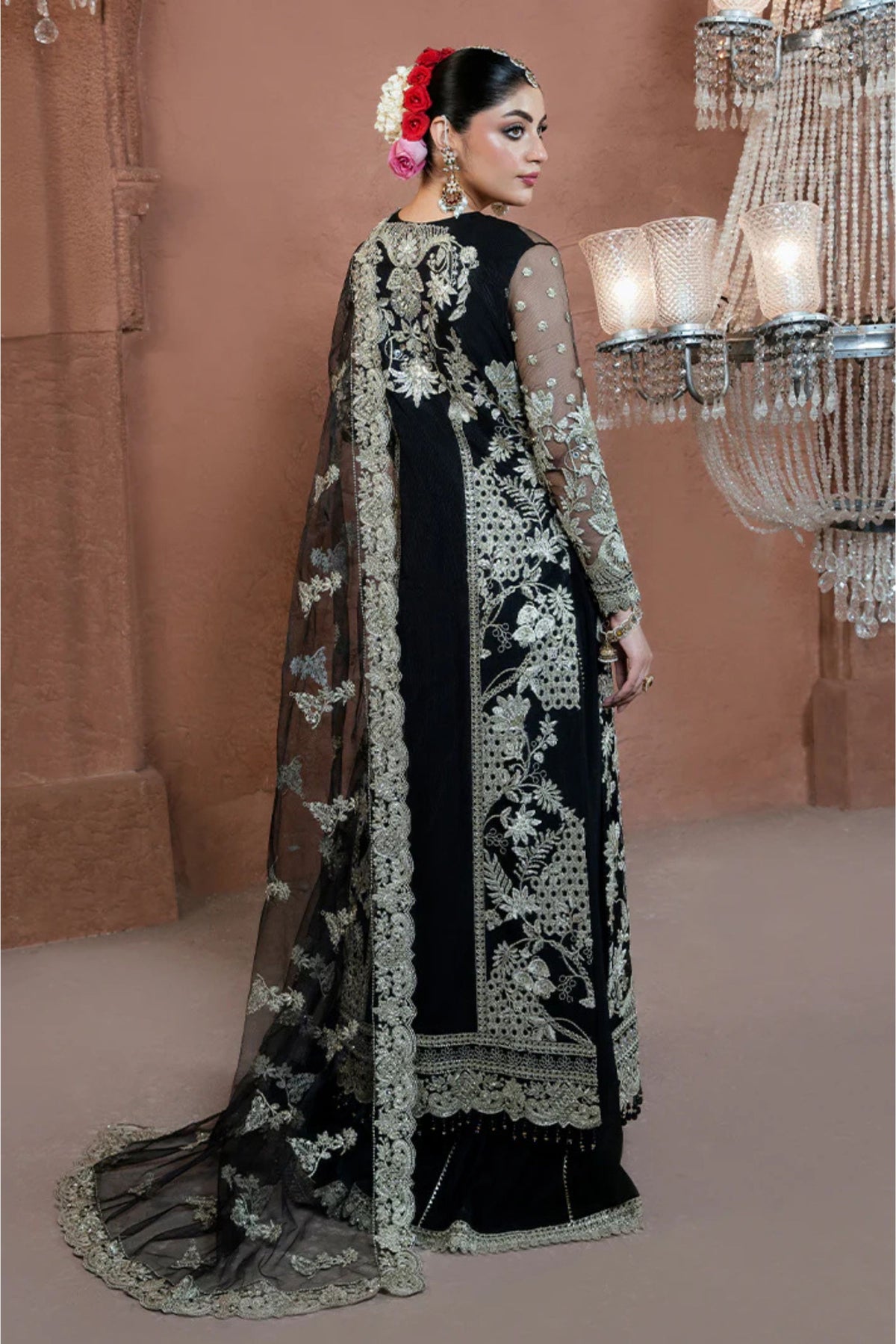 Modern Black ethnic fashion look