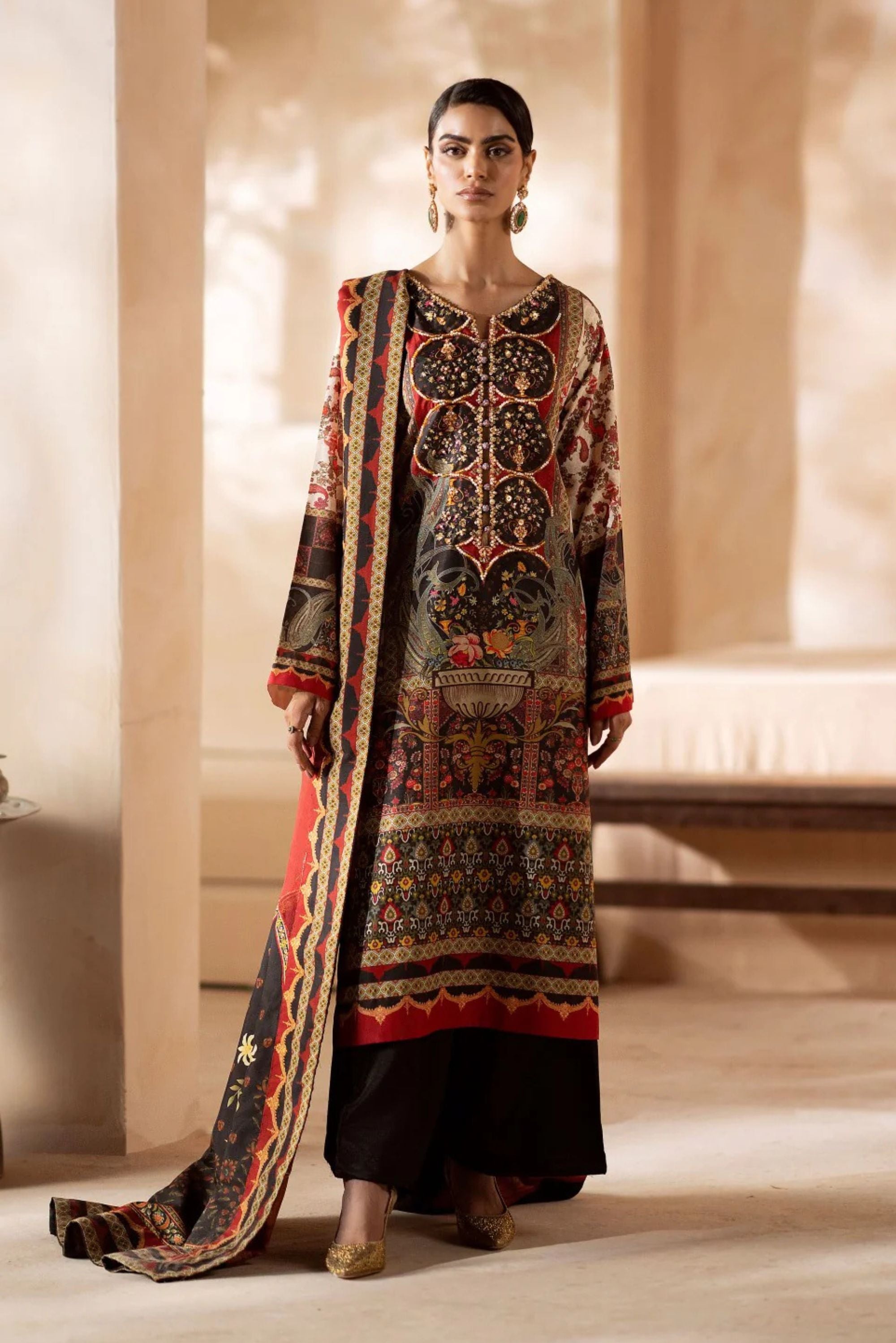 Party wear Suits For Pakistani Wedding Function