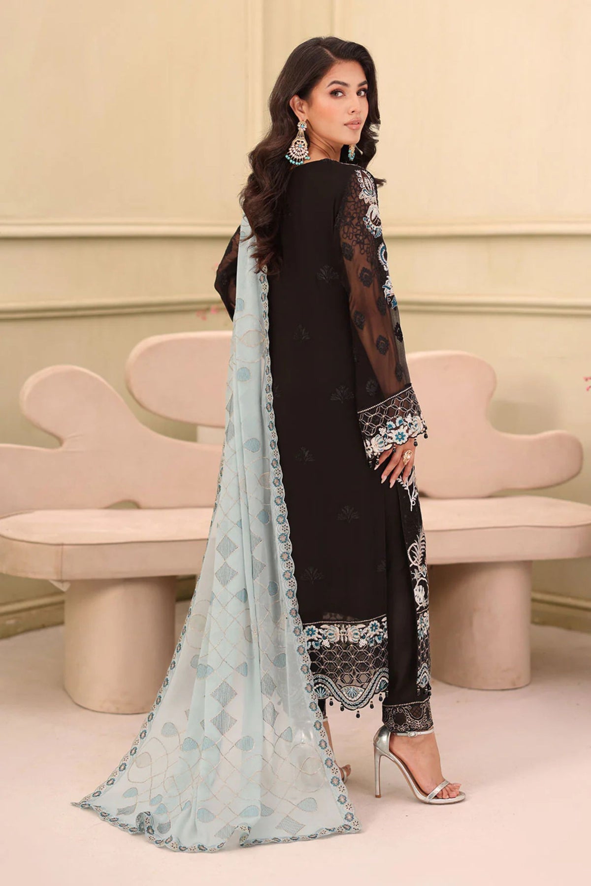 Formal Suits For Pakistani Wedding Function