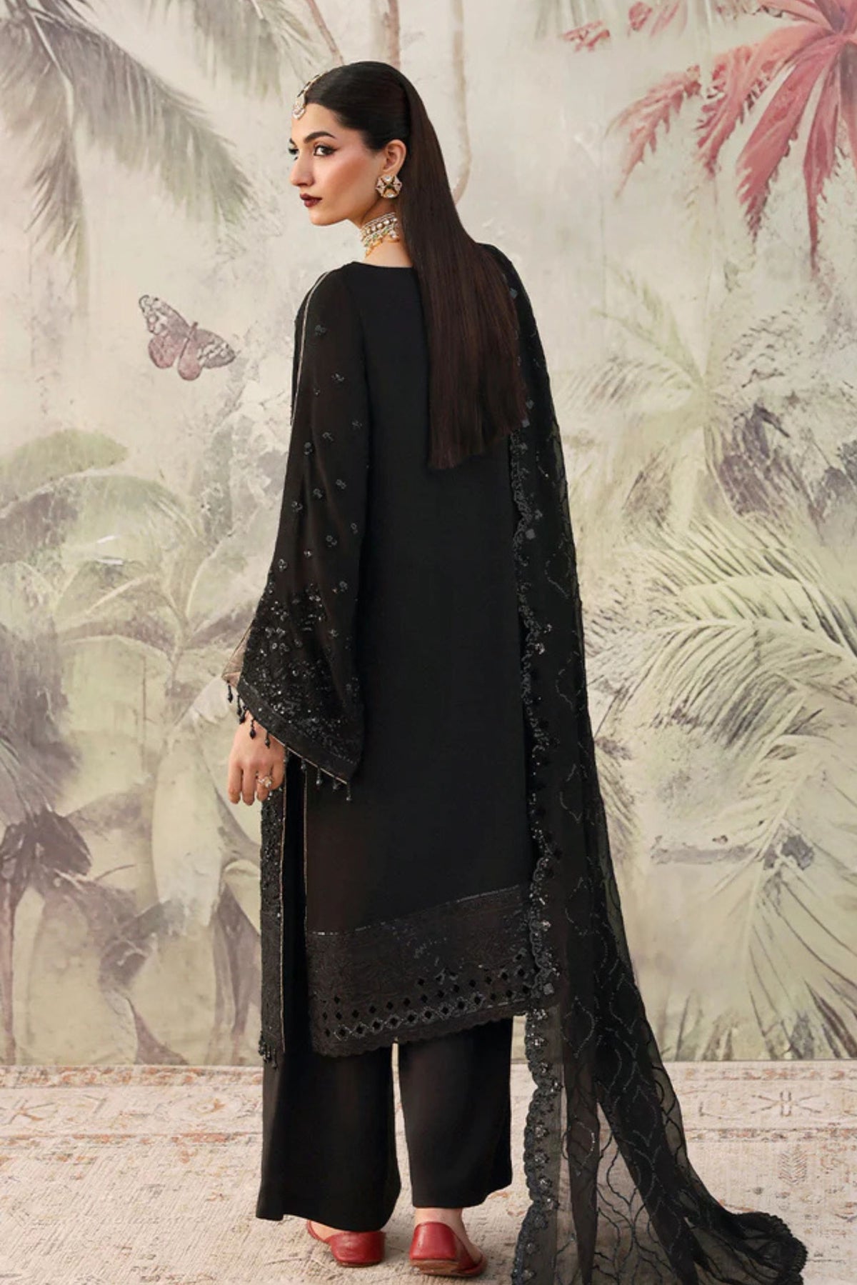 Pakistani Wedding Suits For Women