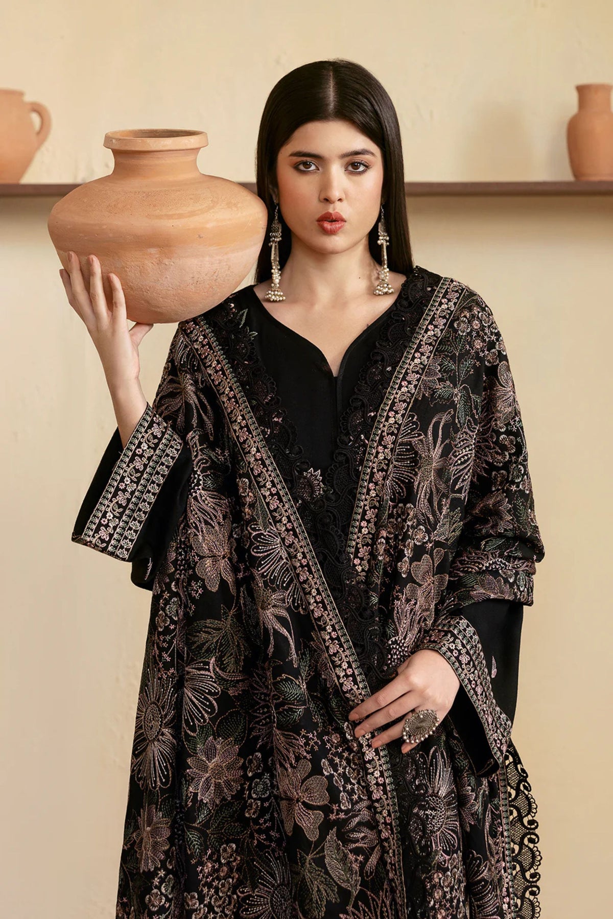 Traditional Pakistani Formal Wear Attire 
