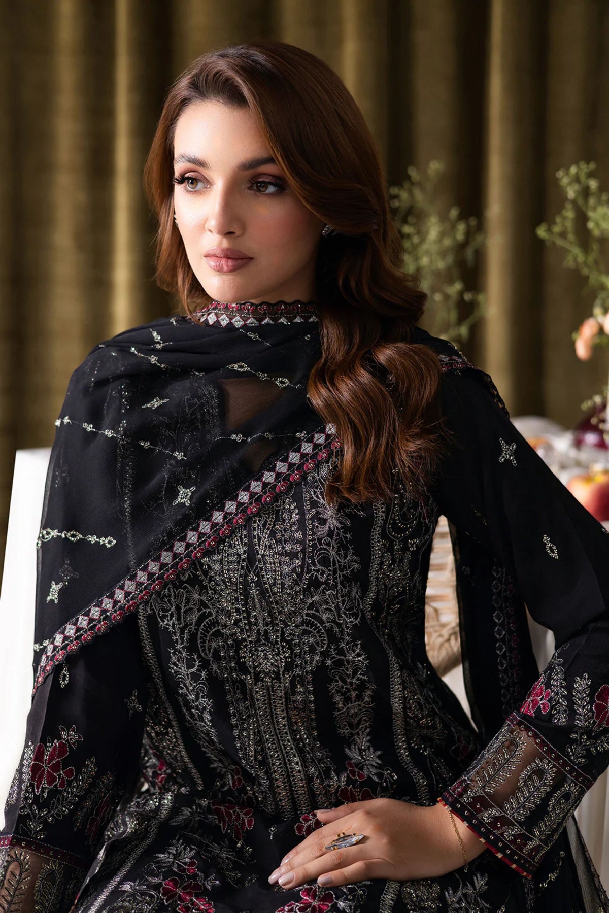 Pakistani Wedding Guest Outfits 2024