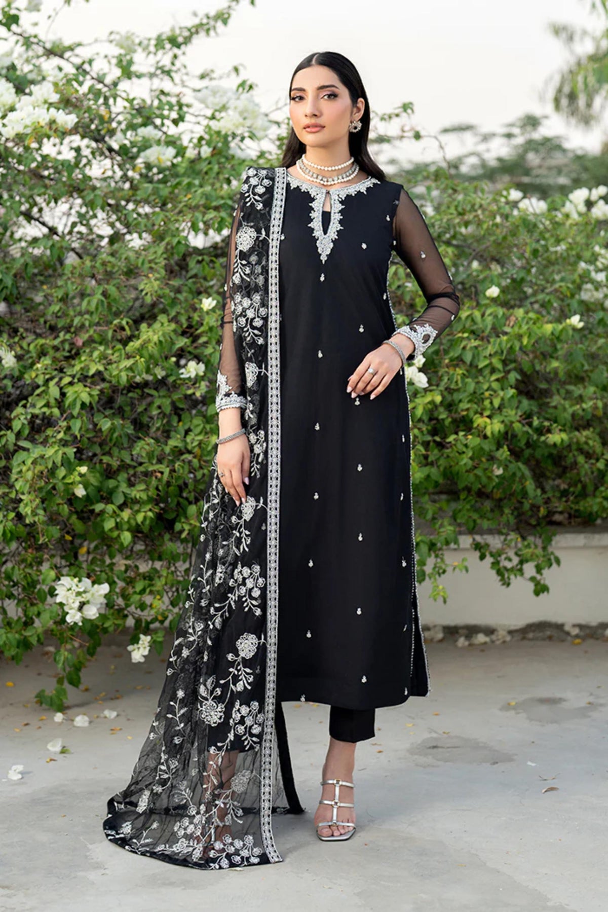 Pakistani Wedding Suits For Women
