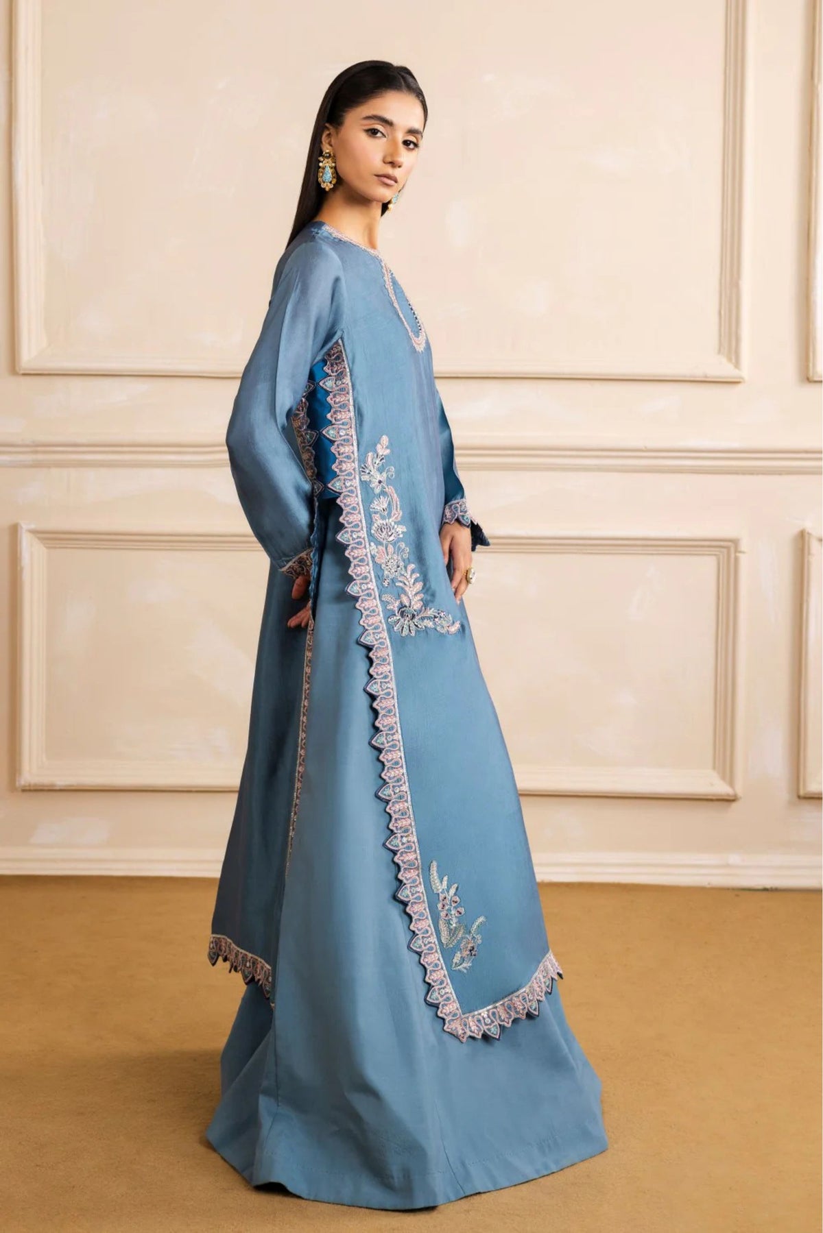 Party wear Pakistani outfits Online