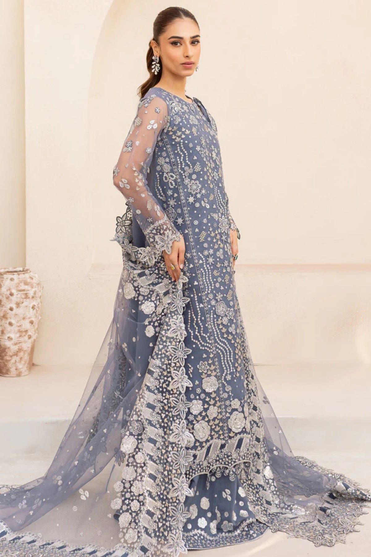 Traditional Pakistani wedding guest outfit for women
