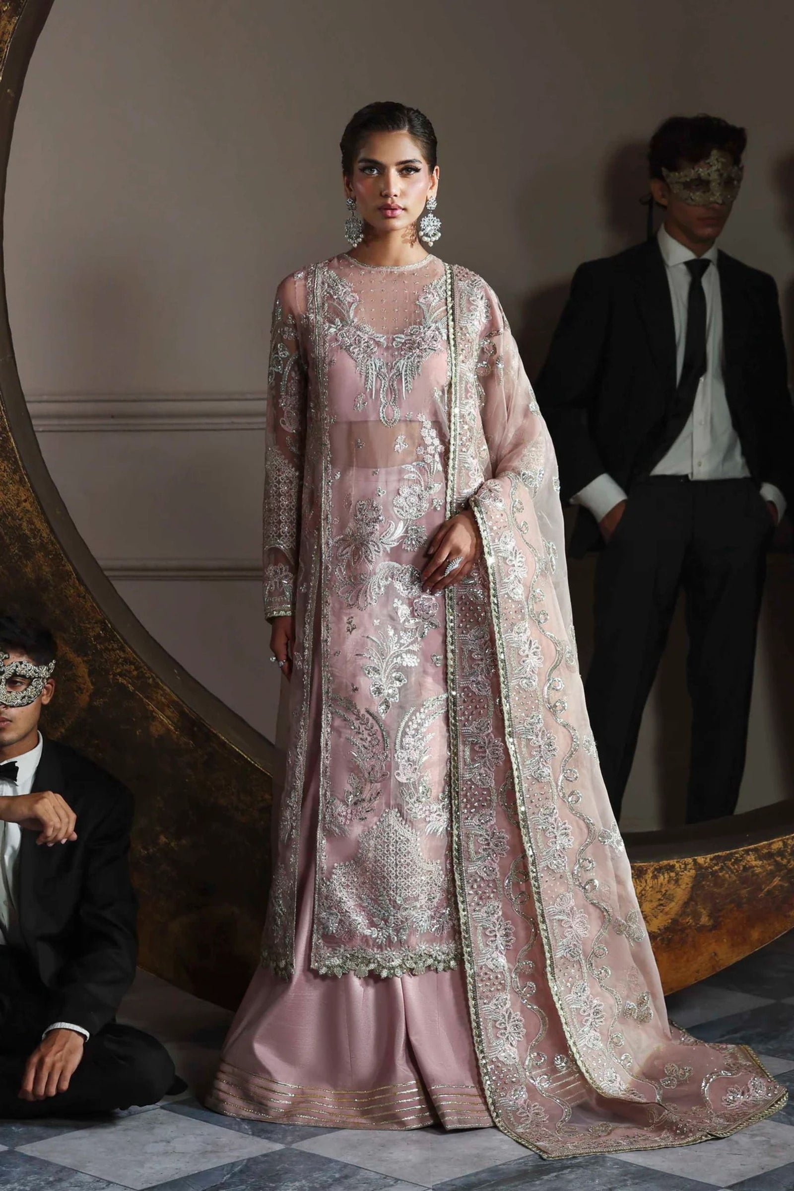 Guest Outfits To Attend Pakistani Wedding