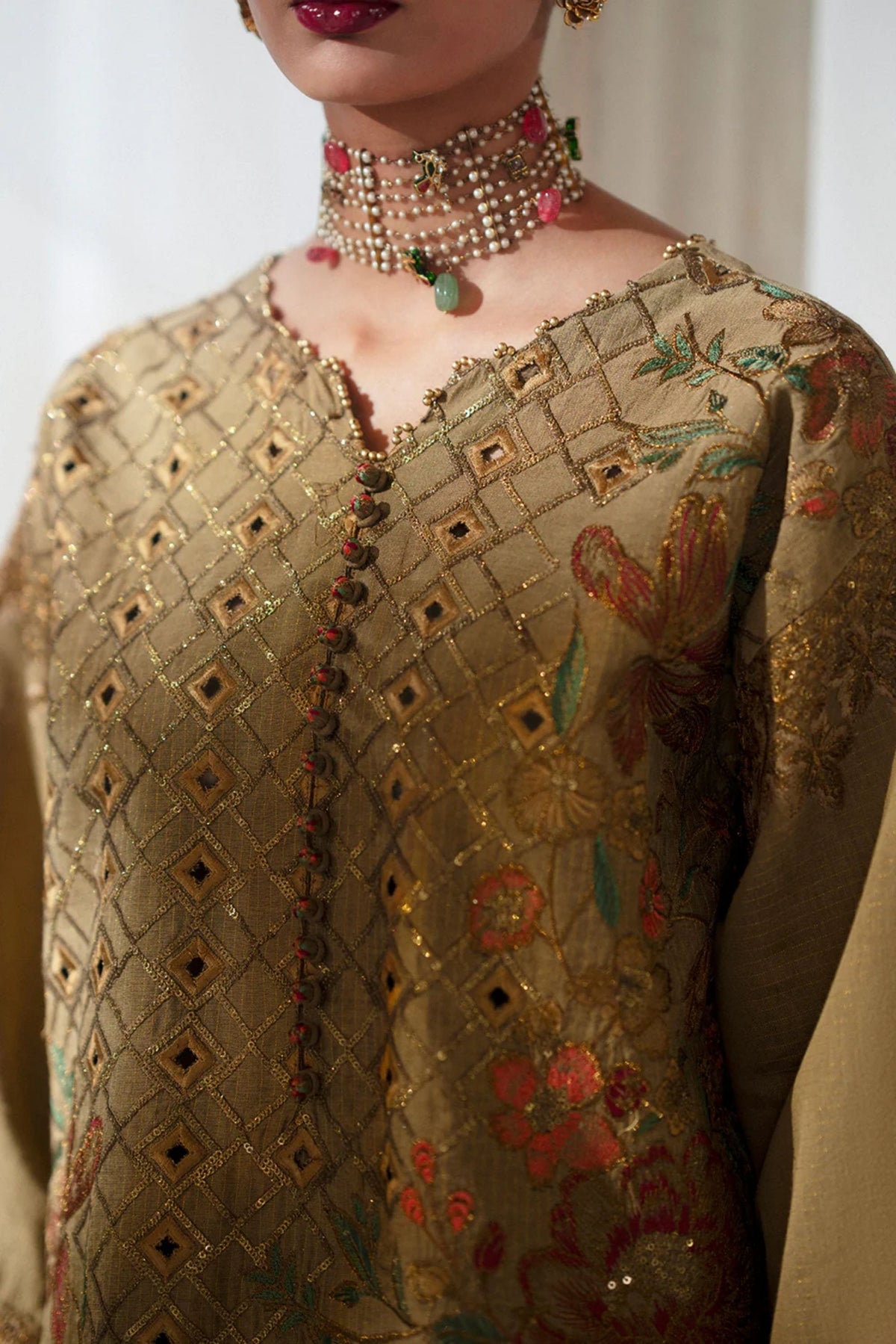 Pakistani Ladies Wedding Outfits 