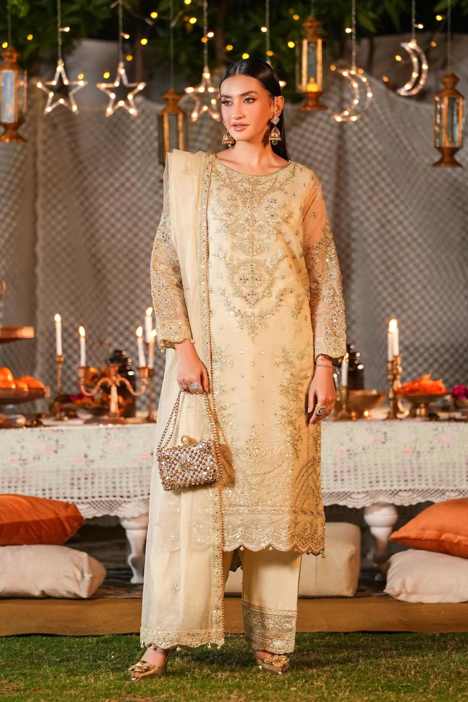 Pakistani Ladies Wedding Outfits