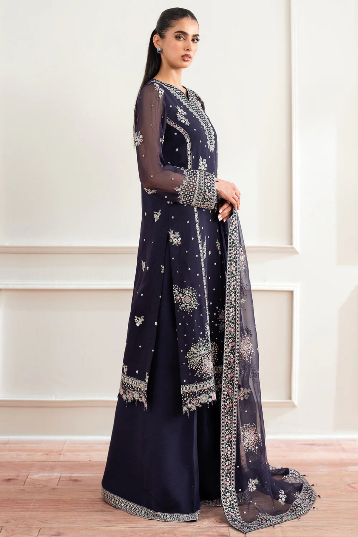 Party Dress For Pakistani Wedding In UK