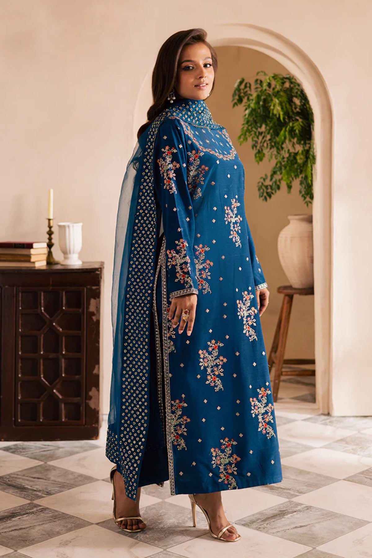 Pakistani Formal Party Suits In UK