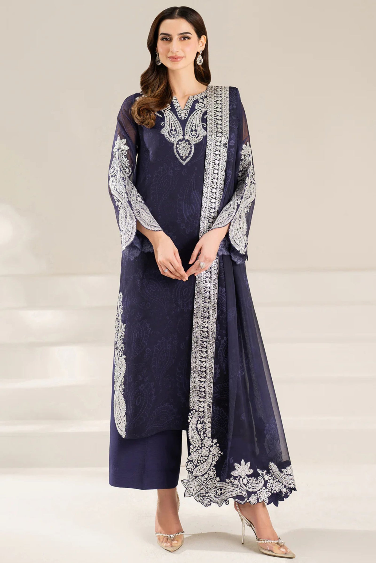 Pakistani Wedding Suits For Women In Australia