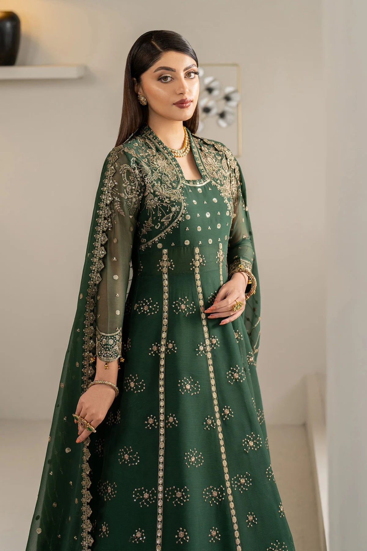 Pakistani Mehndi Night Outfit For Ladies In Sydney