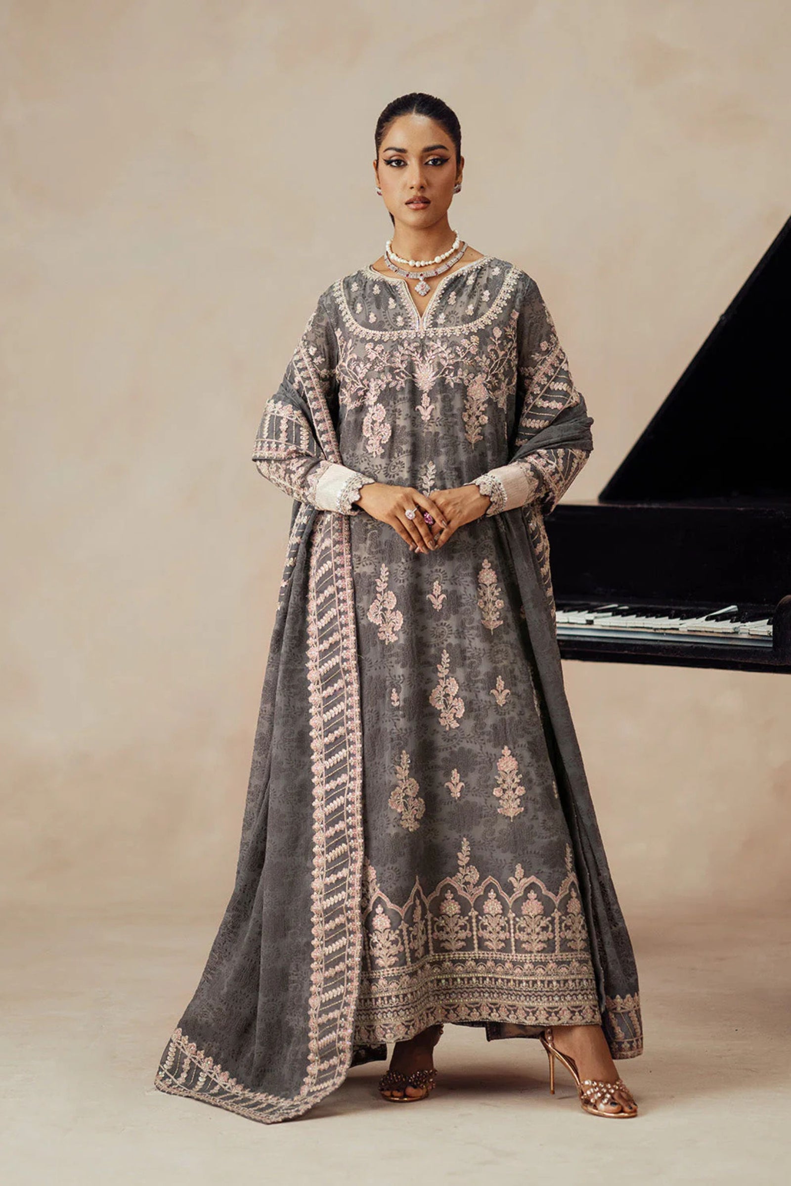 Wedding Pakistani Outfits For Women In Bradford