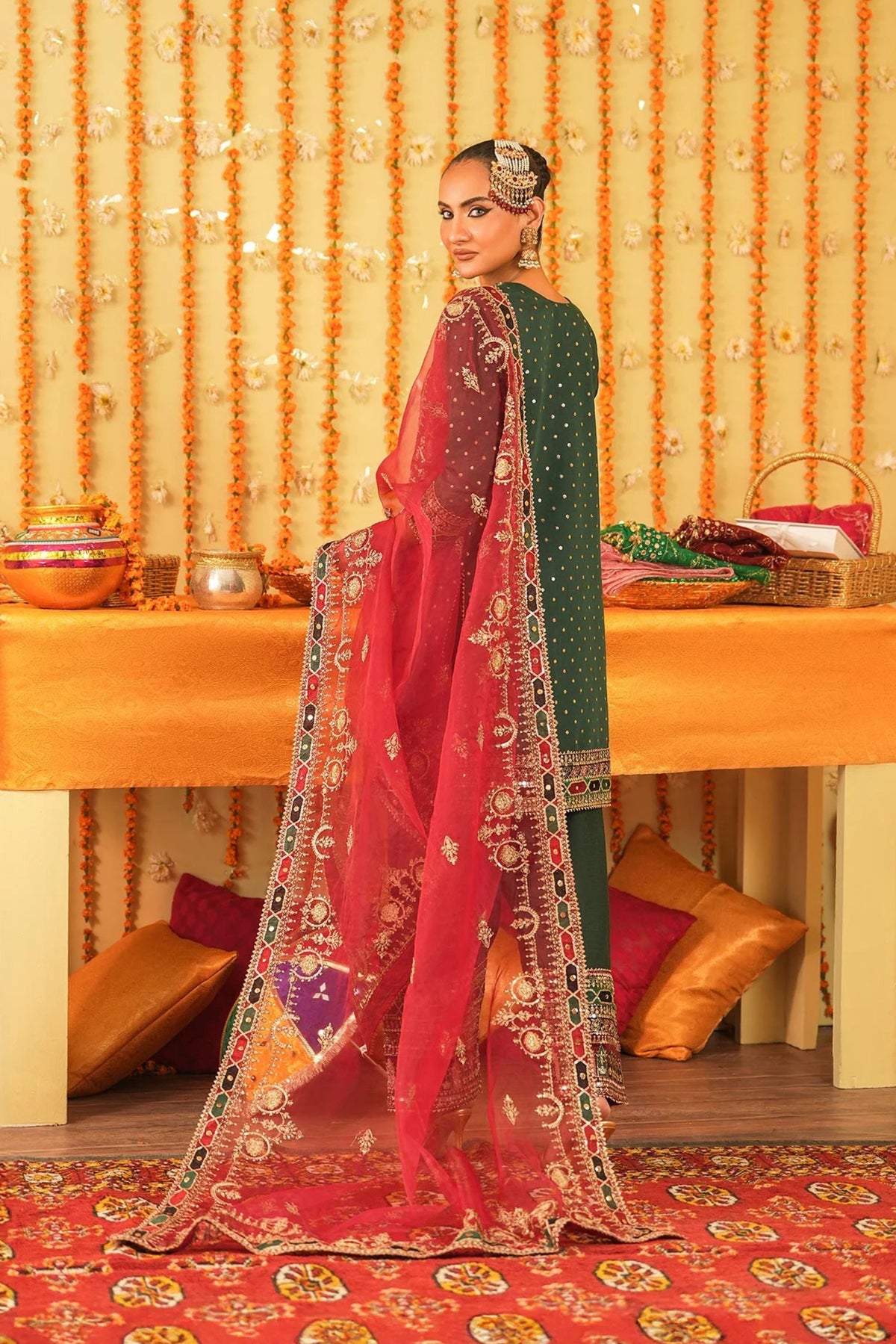 Pakistani Party Wear Dresses Online