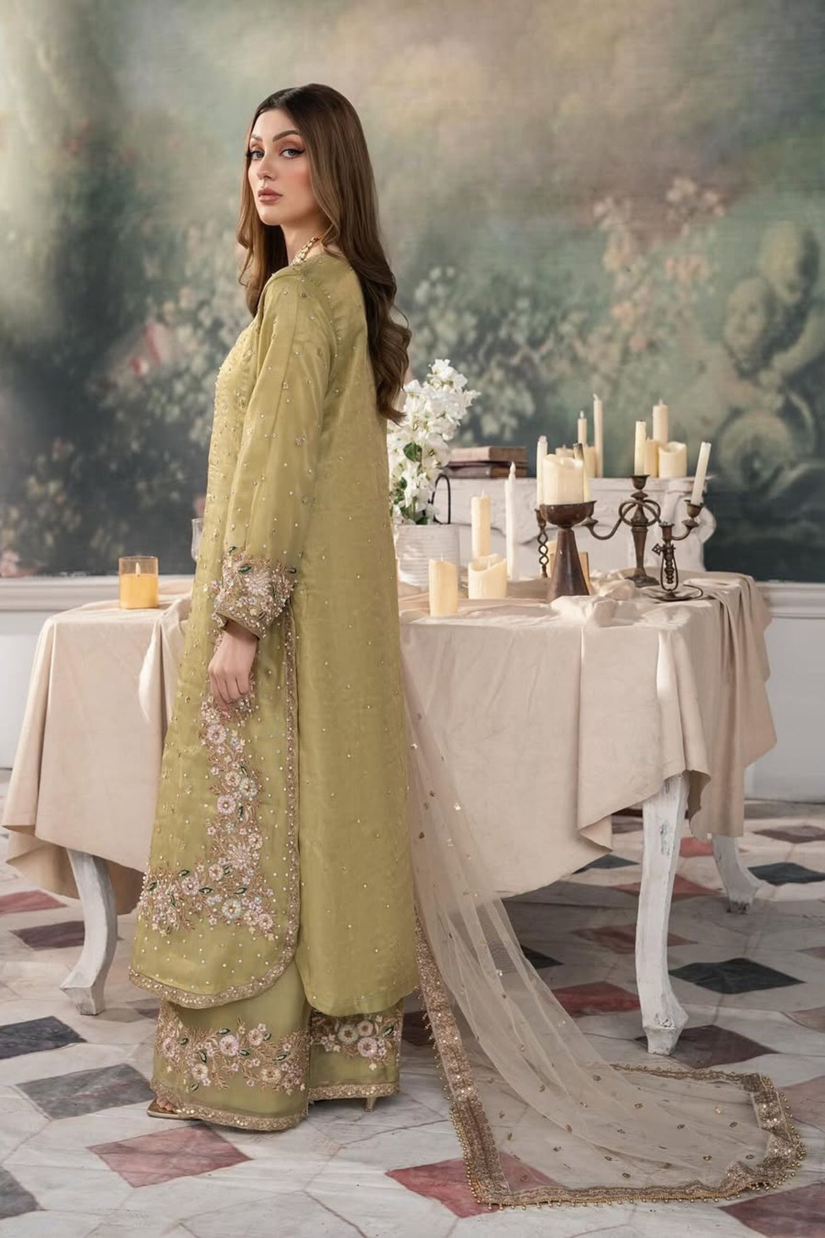 Pakistani Wedding Clothes For Females 