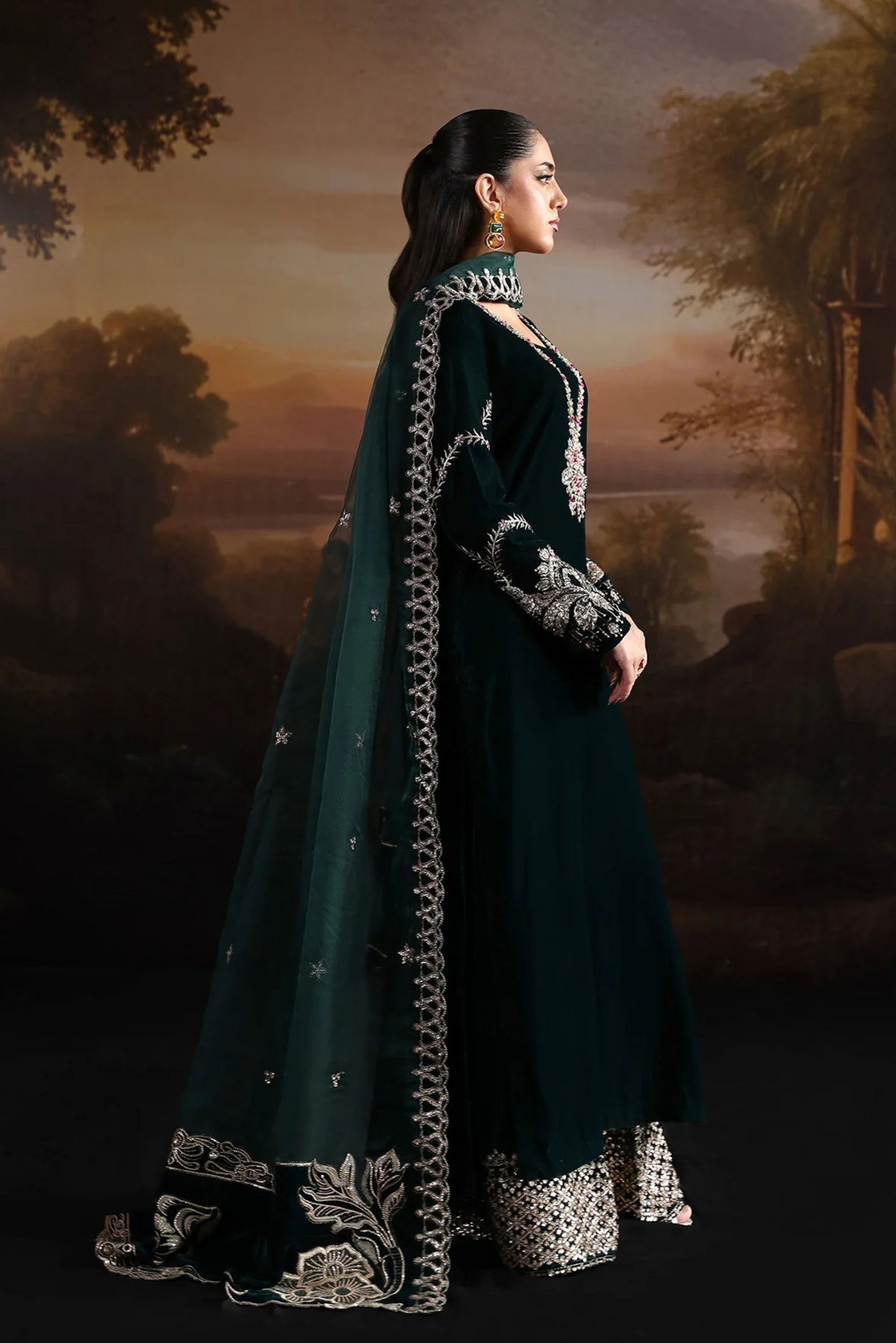 Pakistani Ladies Wedding Outfits In Sydney