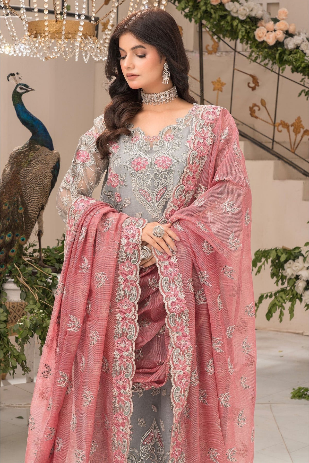 Latest Pakistani Readymade Suits Online