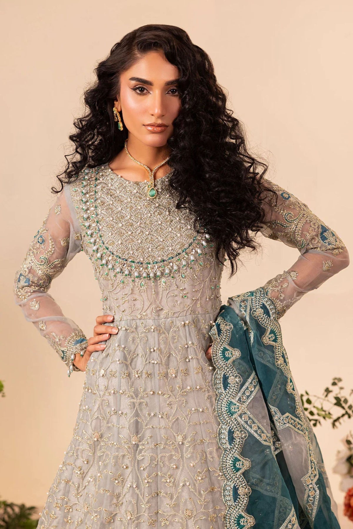 Pakistani Ladies Wedding Outfits 
