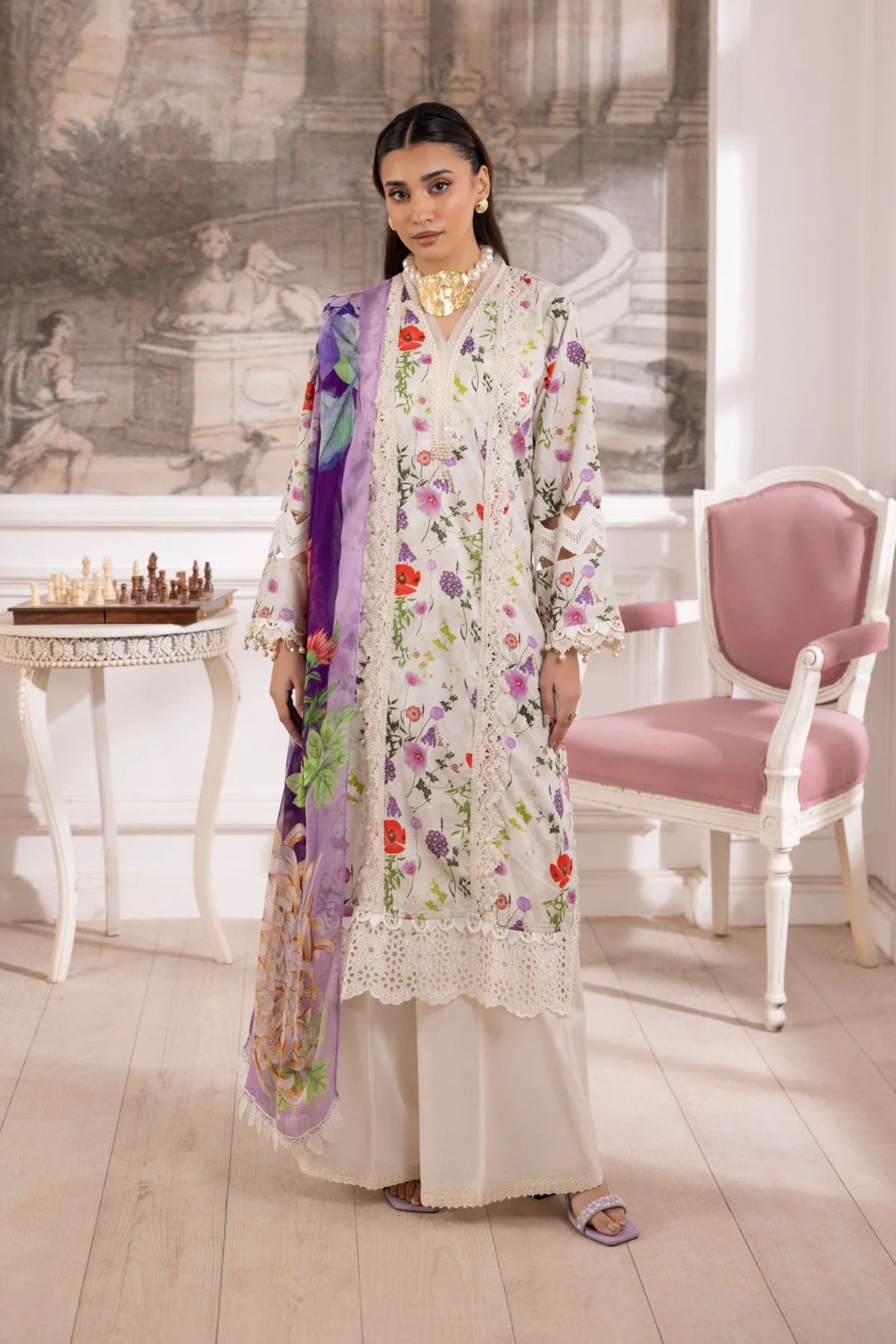 Pakistani Formal Suits For Ladies