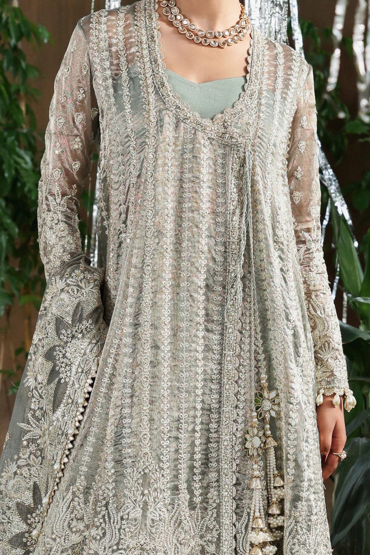 Pakistani Wedding Outfits For Ladies USA